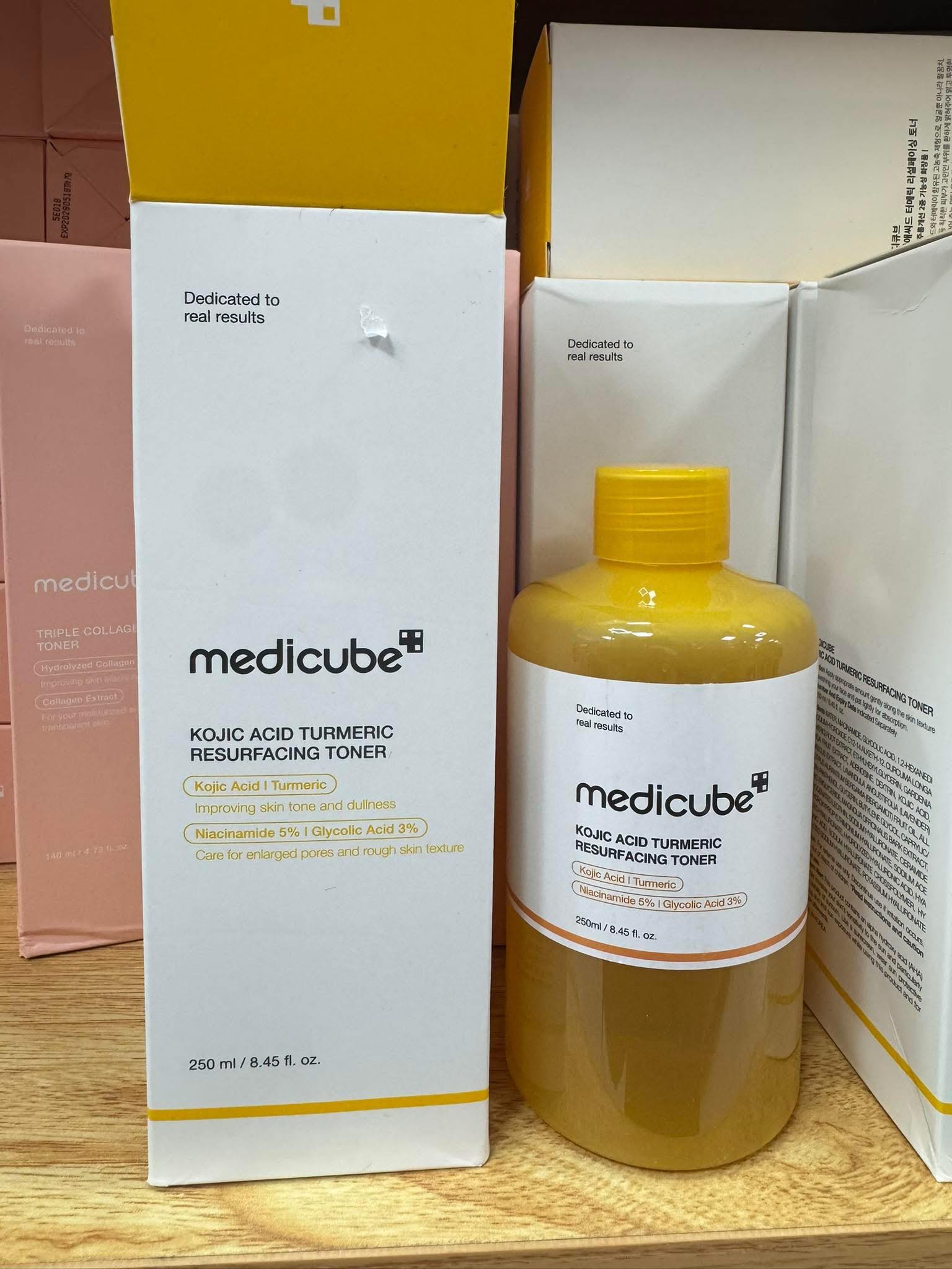Medicube Kojic Acid Turmeric Resurfacing Toner, 12szt/Paczka