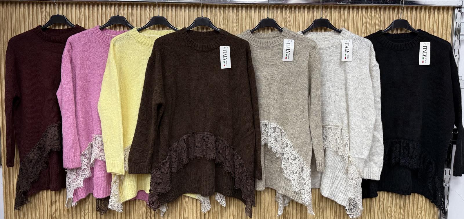 Swetry  Damskie  WŁOSKA  , Size uni, paczka 6szt ,mix kolor