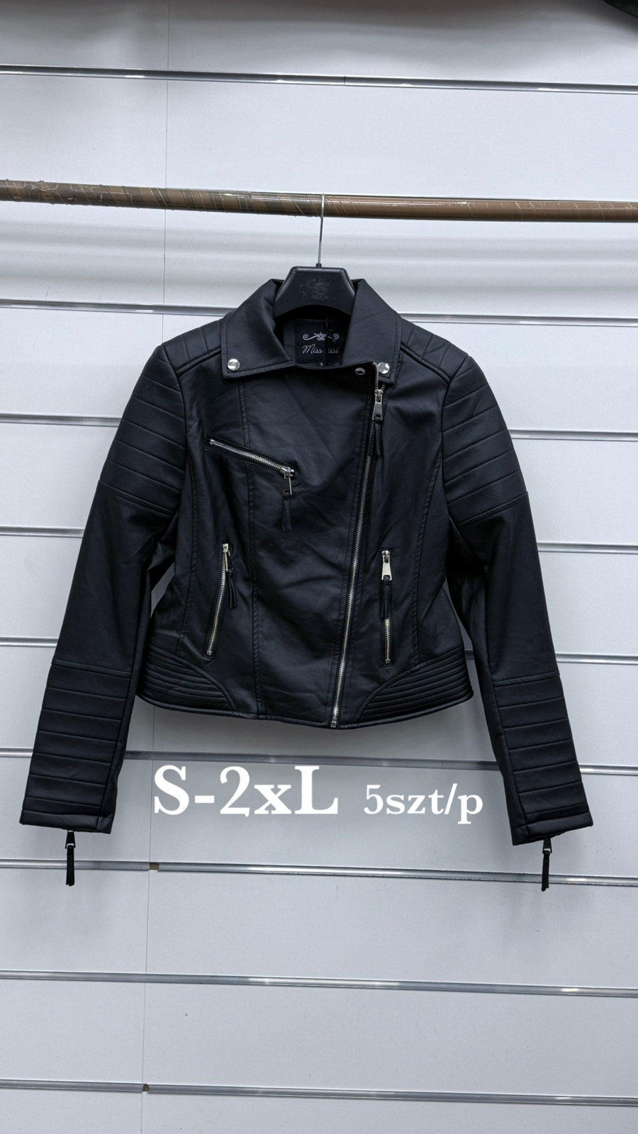 Kurtki skórzane Damskie , Size s-2xl, paczka 5szt ,1kolor