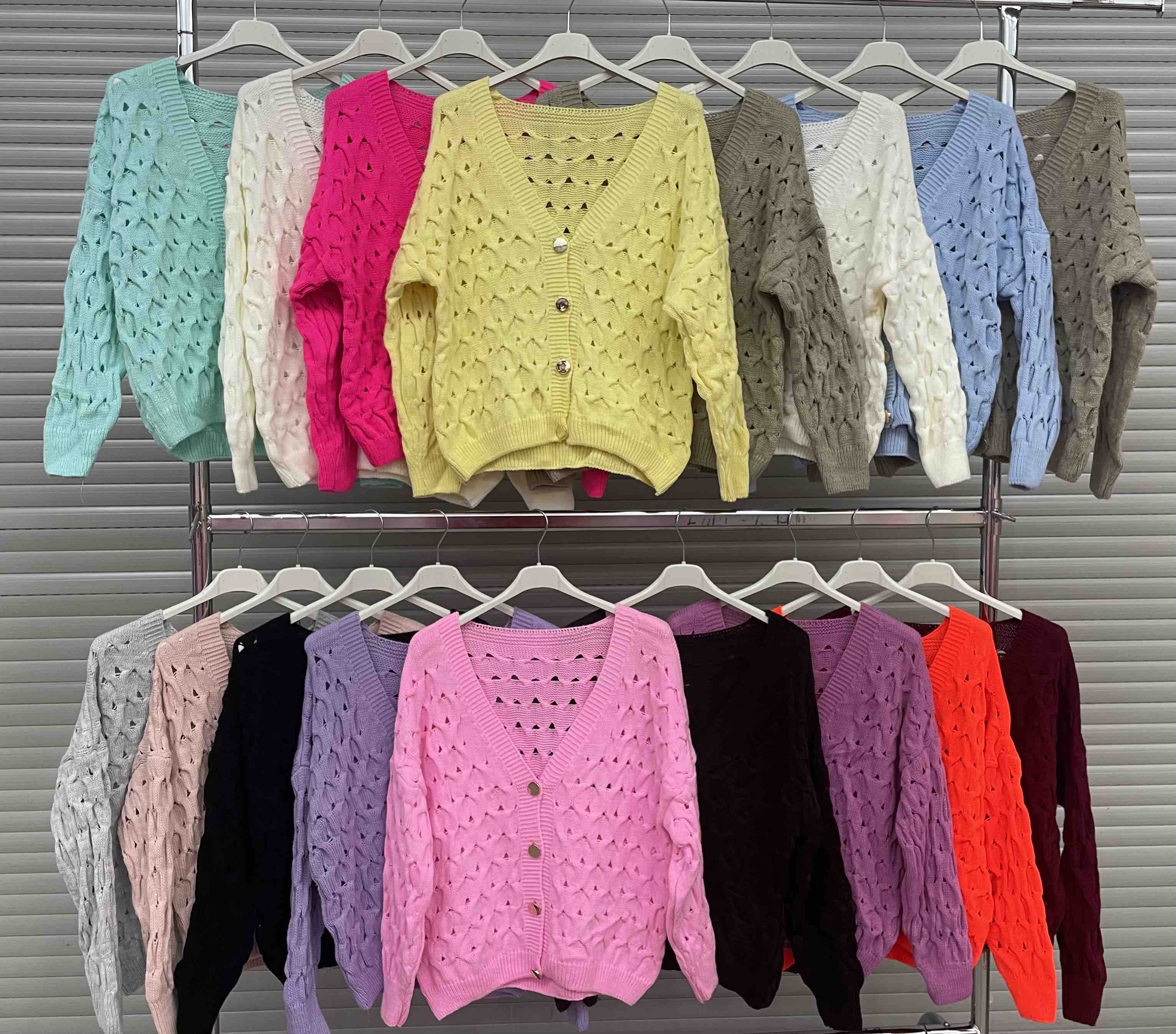 Swetry Damskie WŁOSKA , Size uni, paczka 6szt ,mix kolor