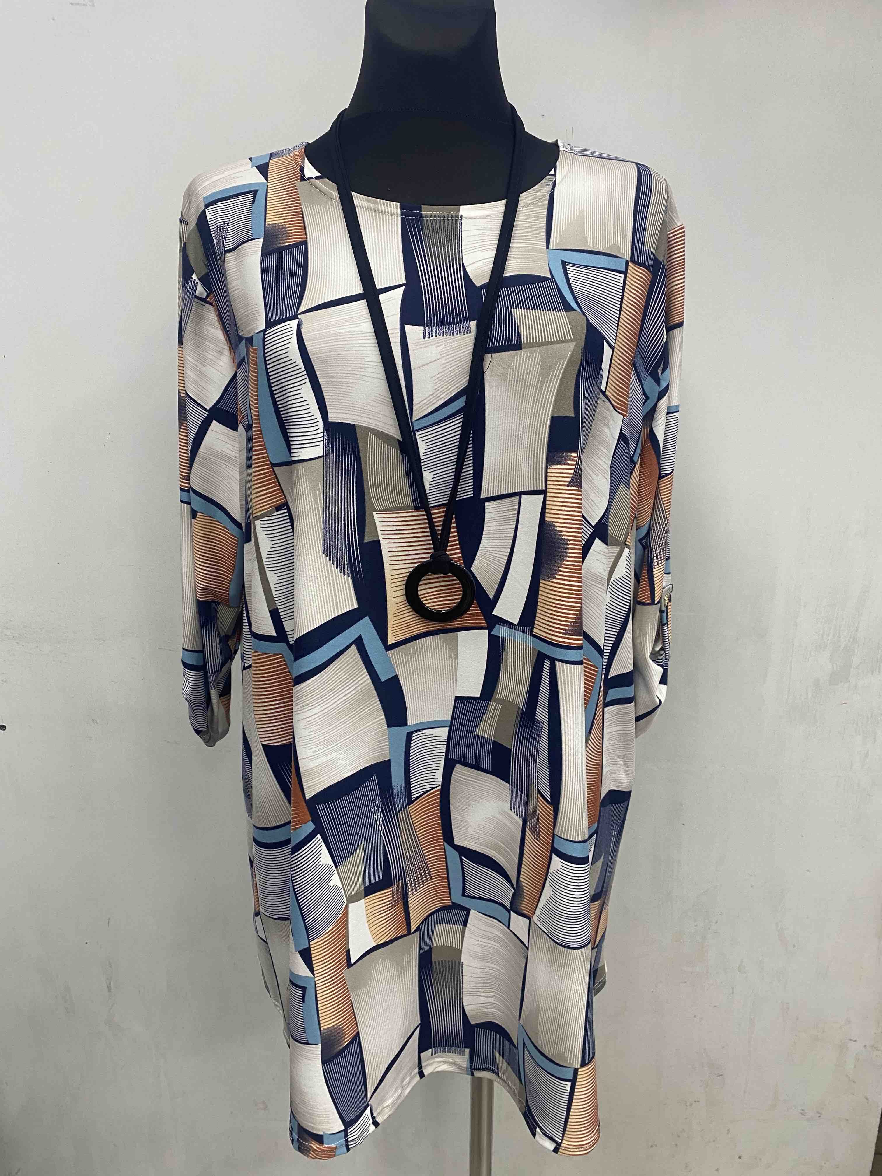 Tuniki Damskie polskie, Size 48-54, paczka 4szt,1kolor