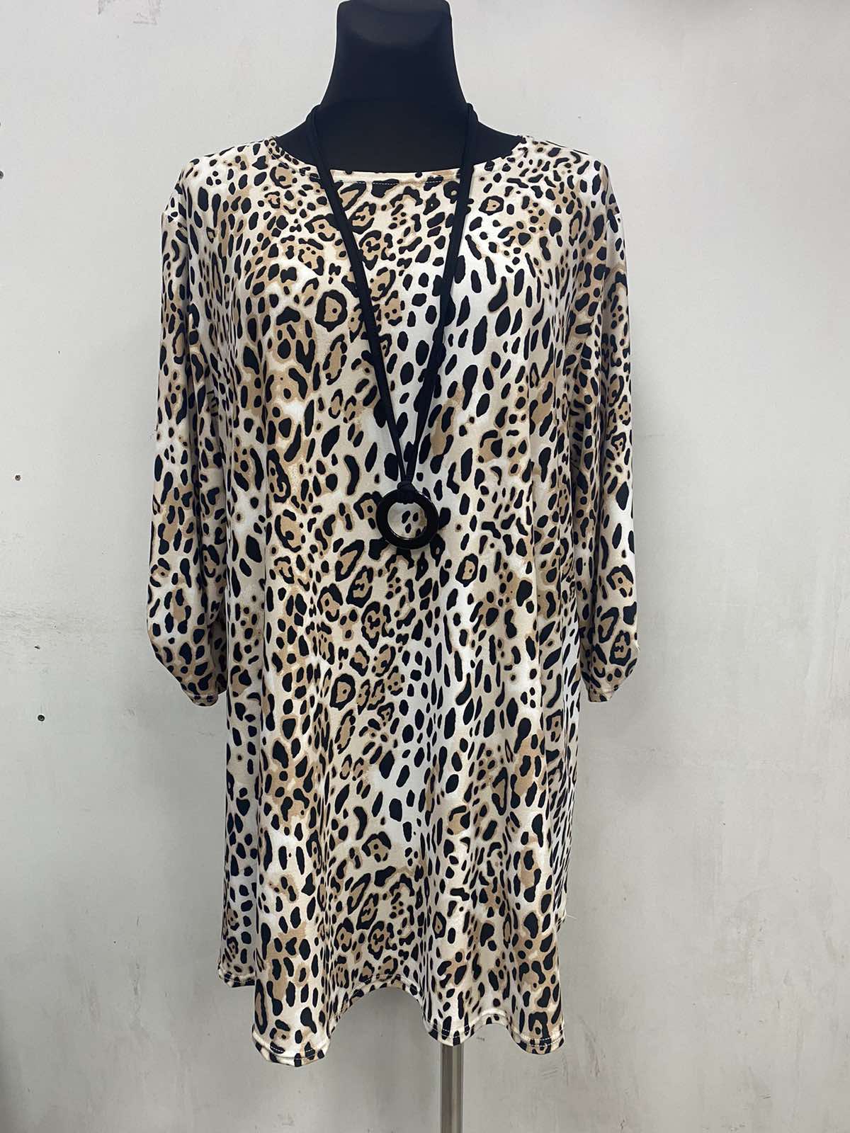 Tuniki Damskie polskie, Size 48-54, paczka 4szt,1kolor