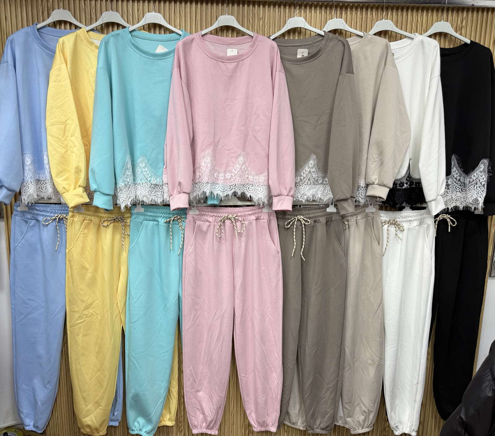 Komplety  Damskie  WŁOSKA  , Size uni, paczka 6szt ,mix kolor