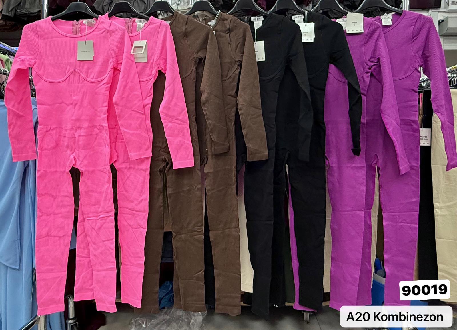 Kombinezony  Damskie  WŁOSKA  , Size uni, paczka 6szt ,mix kolor