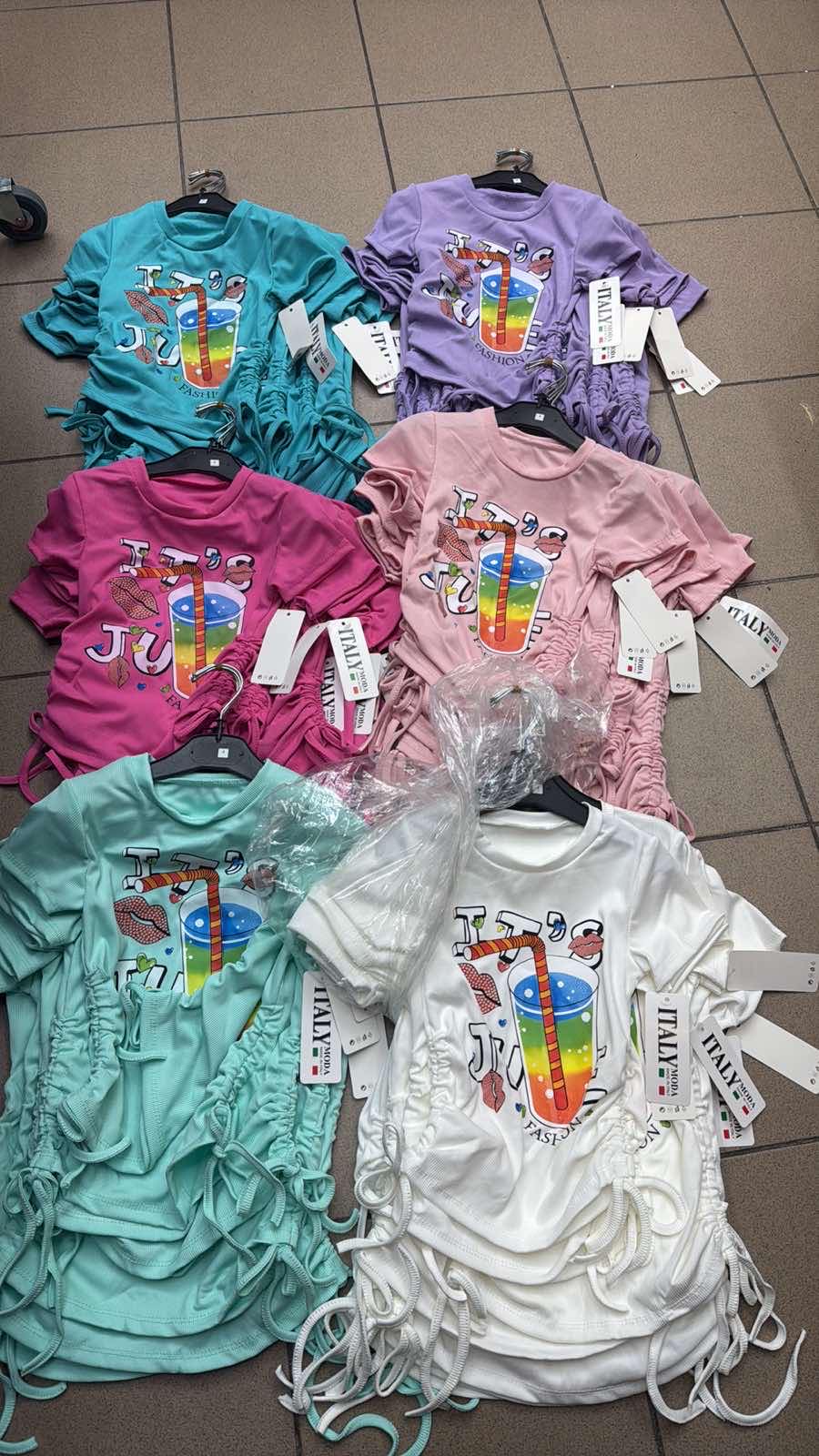 Bluzki  DZIECIĘCA , Size4-14lat, paczka 6szt ,1kolor