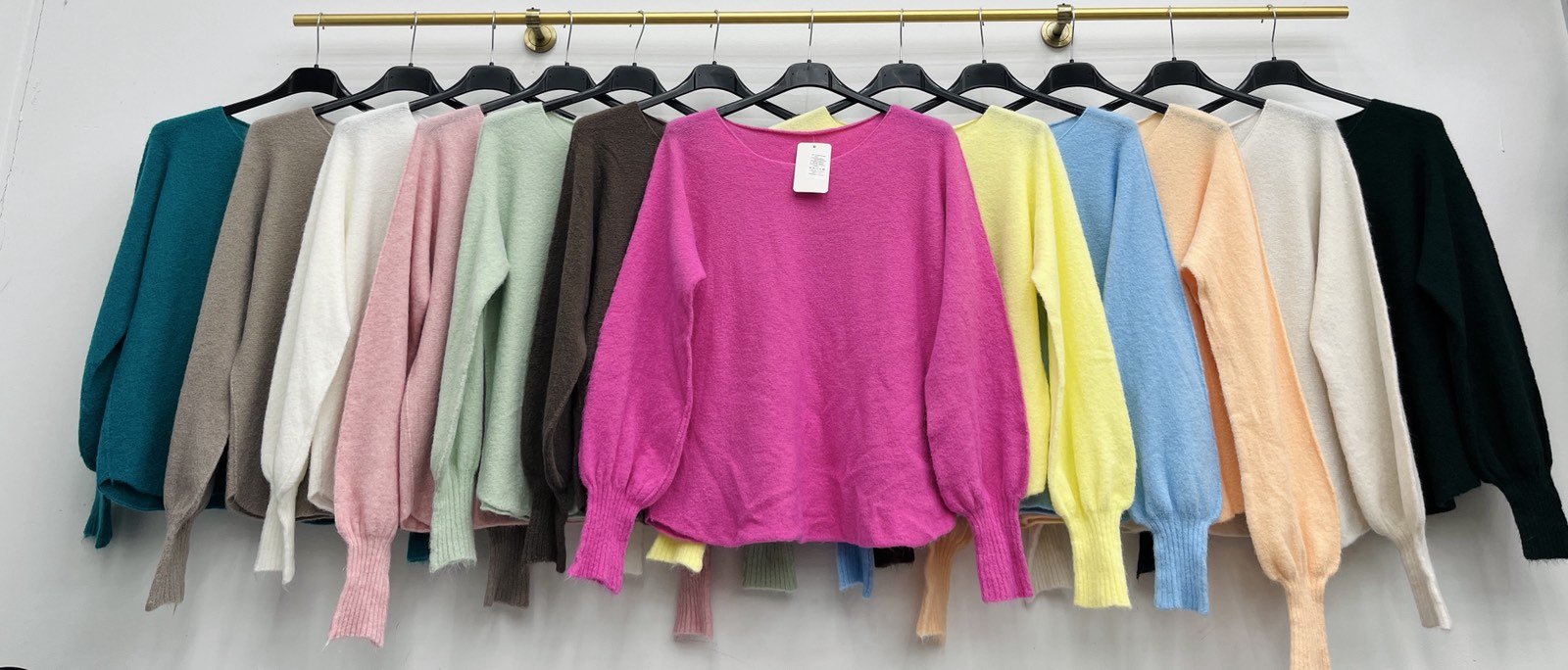 Swetry Damskie WŁOSKA, Size uni, paczka 6szt ,mix kolor