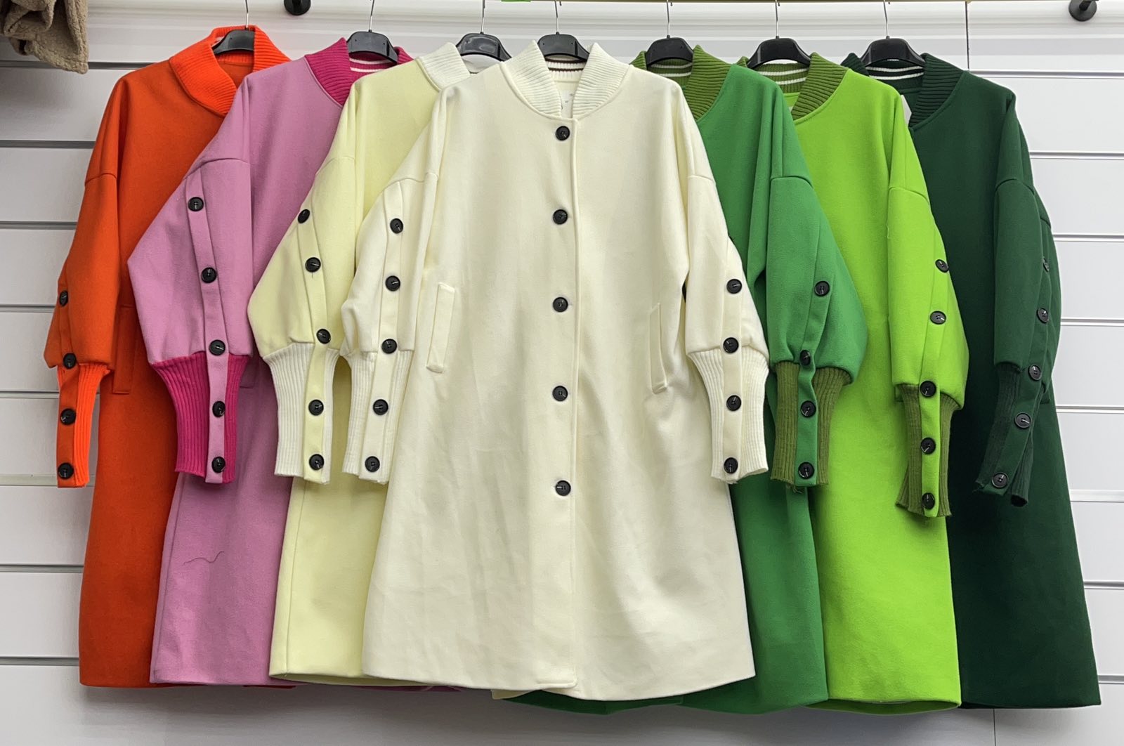 Płaszcz Damskie wloskie, Size uni, paczka 6szt ,mix kolor