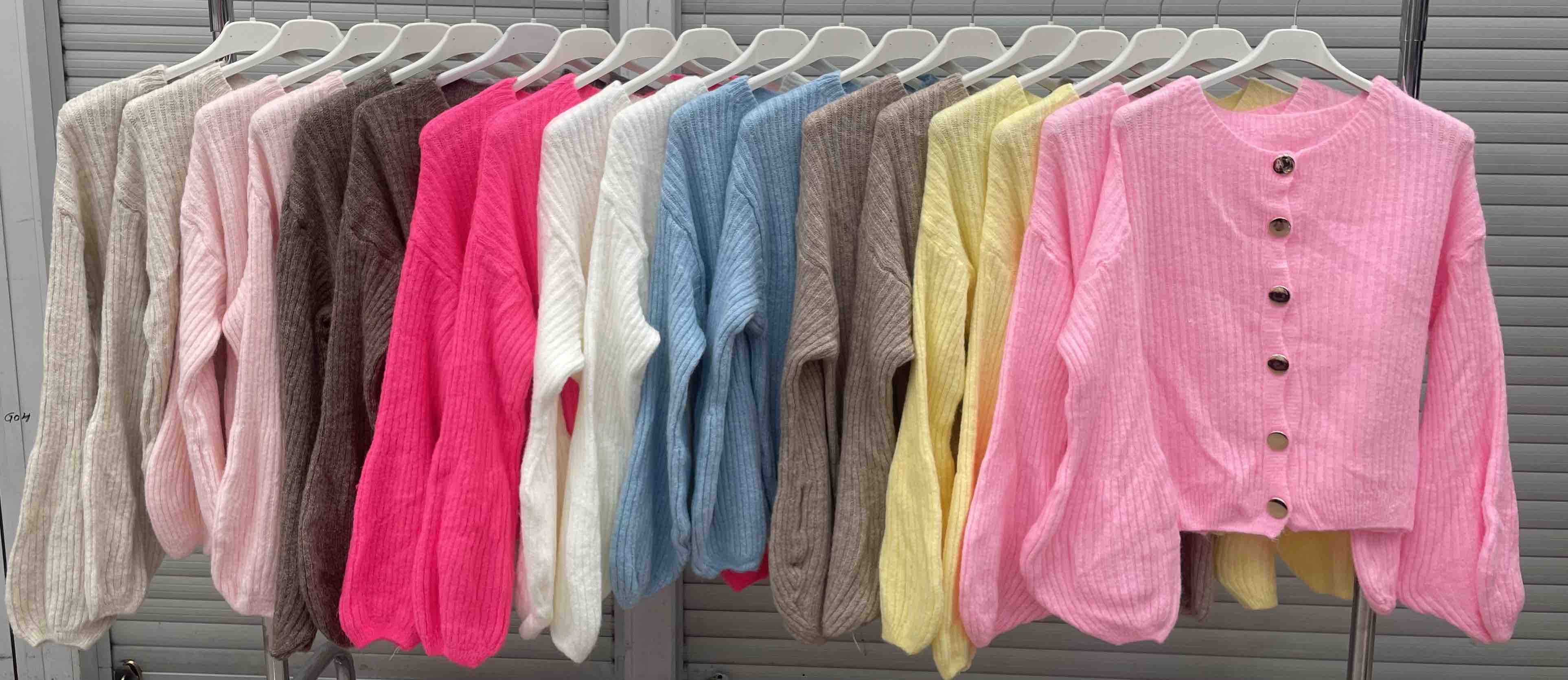 Swetry Damskie WŁOSKA , Size uni, paczka 6szt ,mix kolor