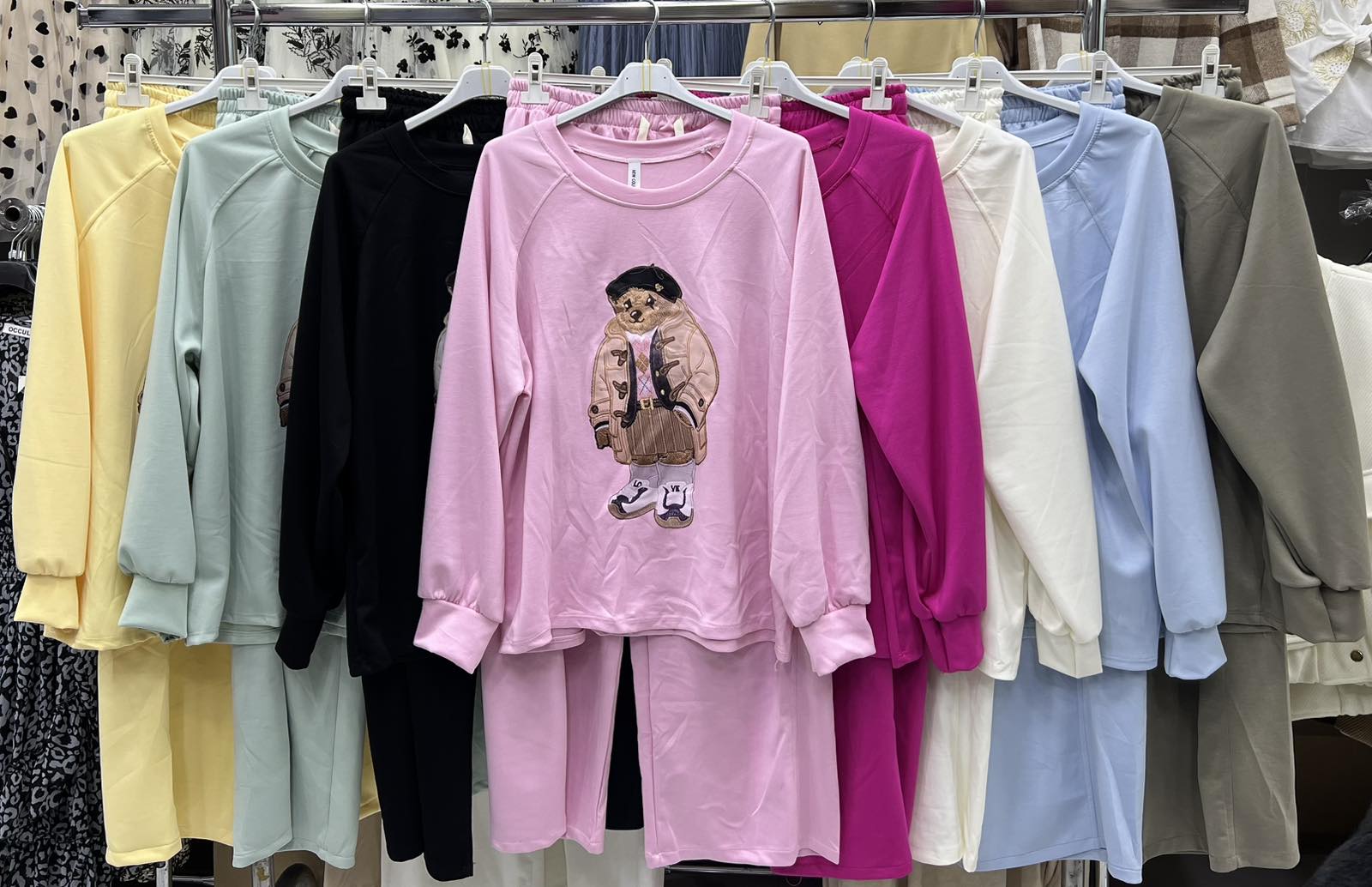 Kurtki Damskie  WŁOSKA  , Size uni, paczka 6szt ,mix kolor