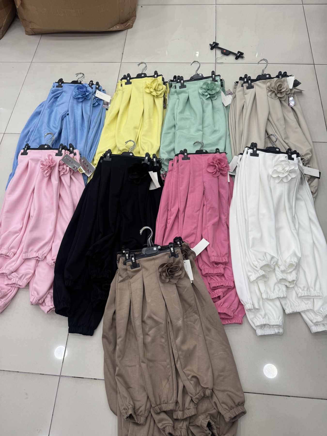 Spodnie DZIECIĘCA , Size 4-14lat, paczka 6szt ,1kolor