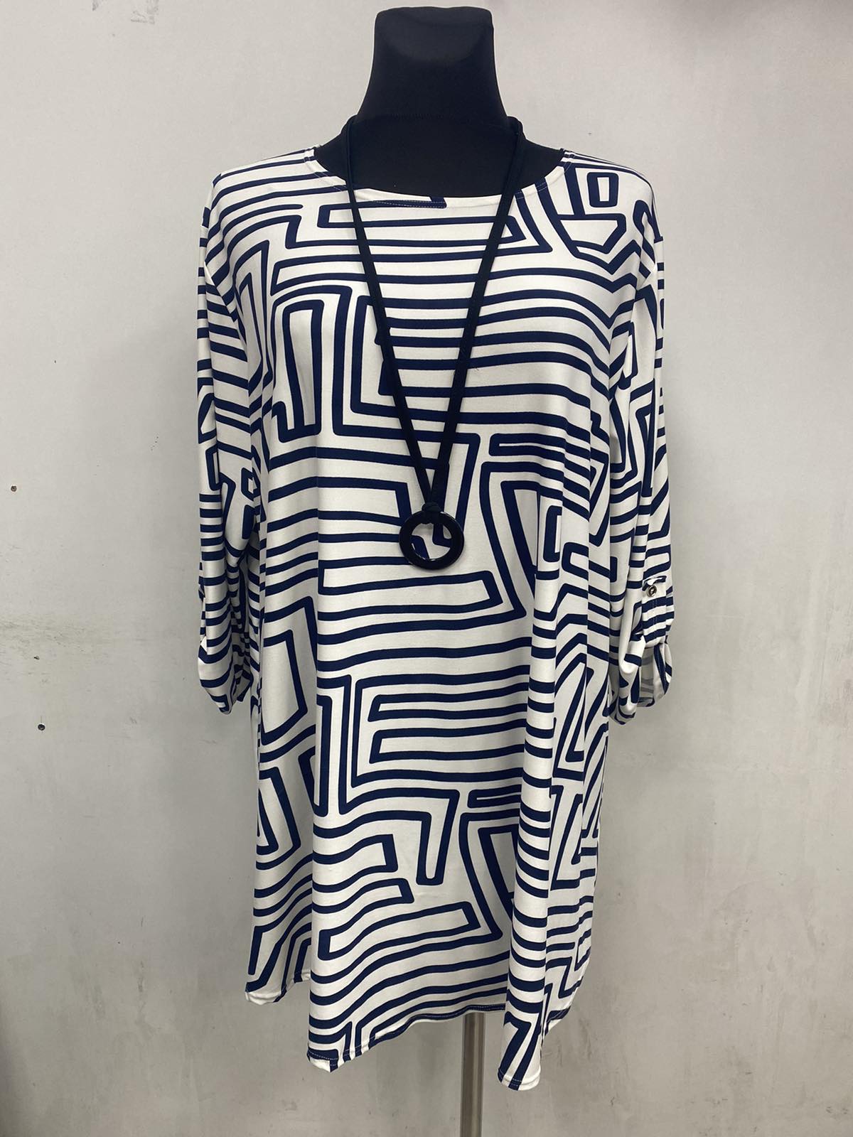 Tuniki Damskie polskie, Size 48-54, paczka 4szt,1kolor