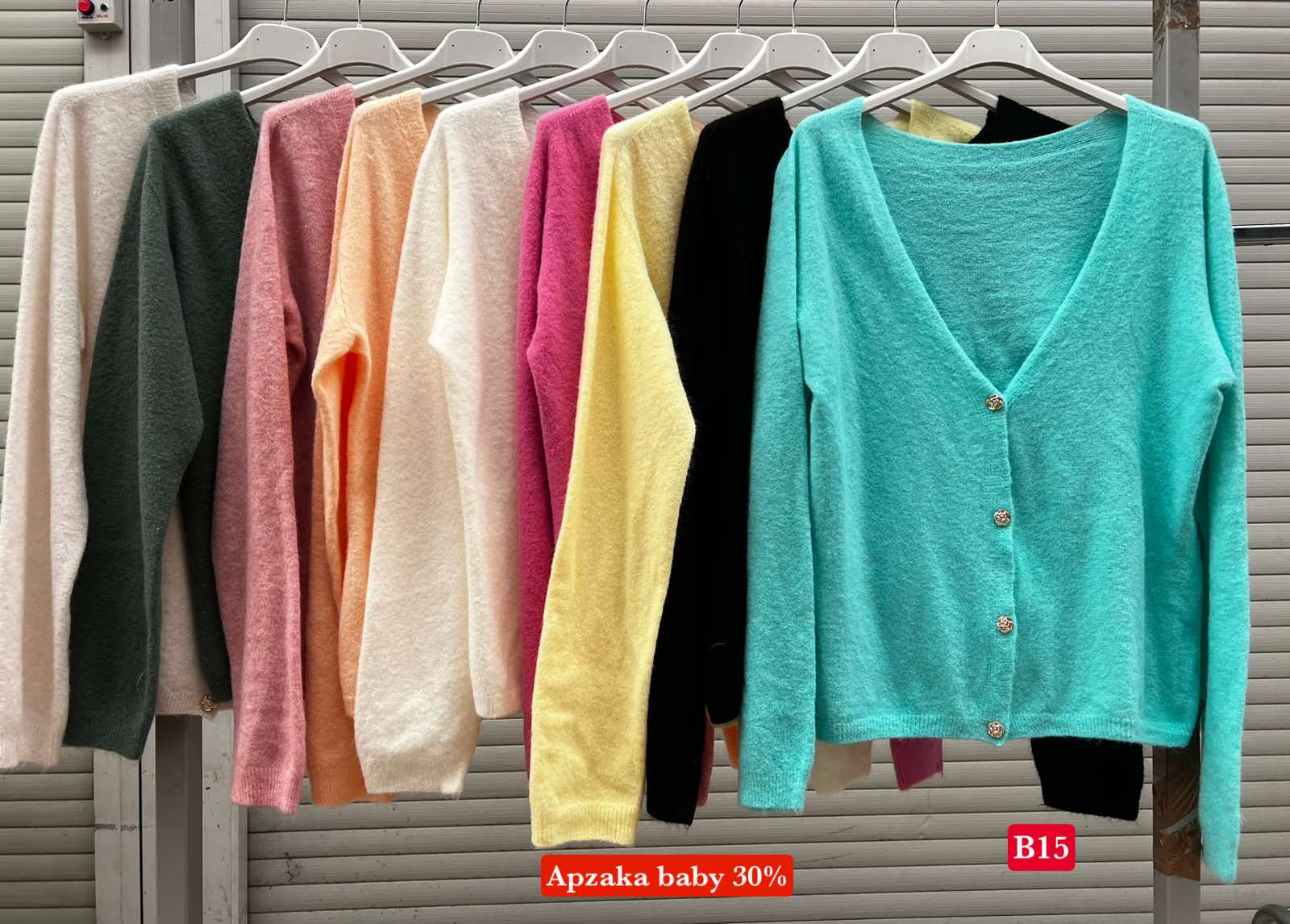 Swetry  Damskie  WŁOSKA  , Size uni, paczka 6szt ,mix kolor