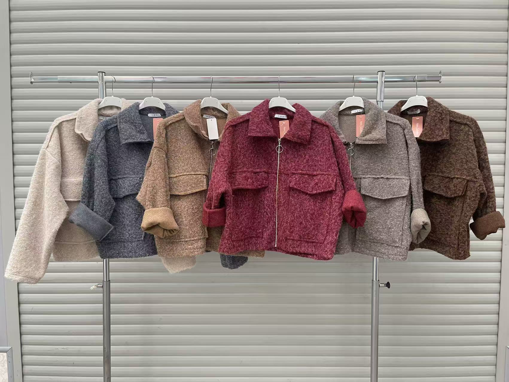 Kurtki Damskie  WŁOSKA  , Size uni, paczka 6szt ,mix kolor