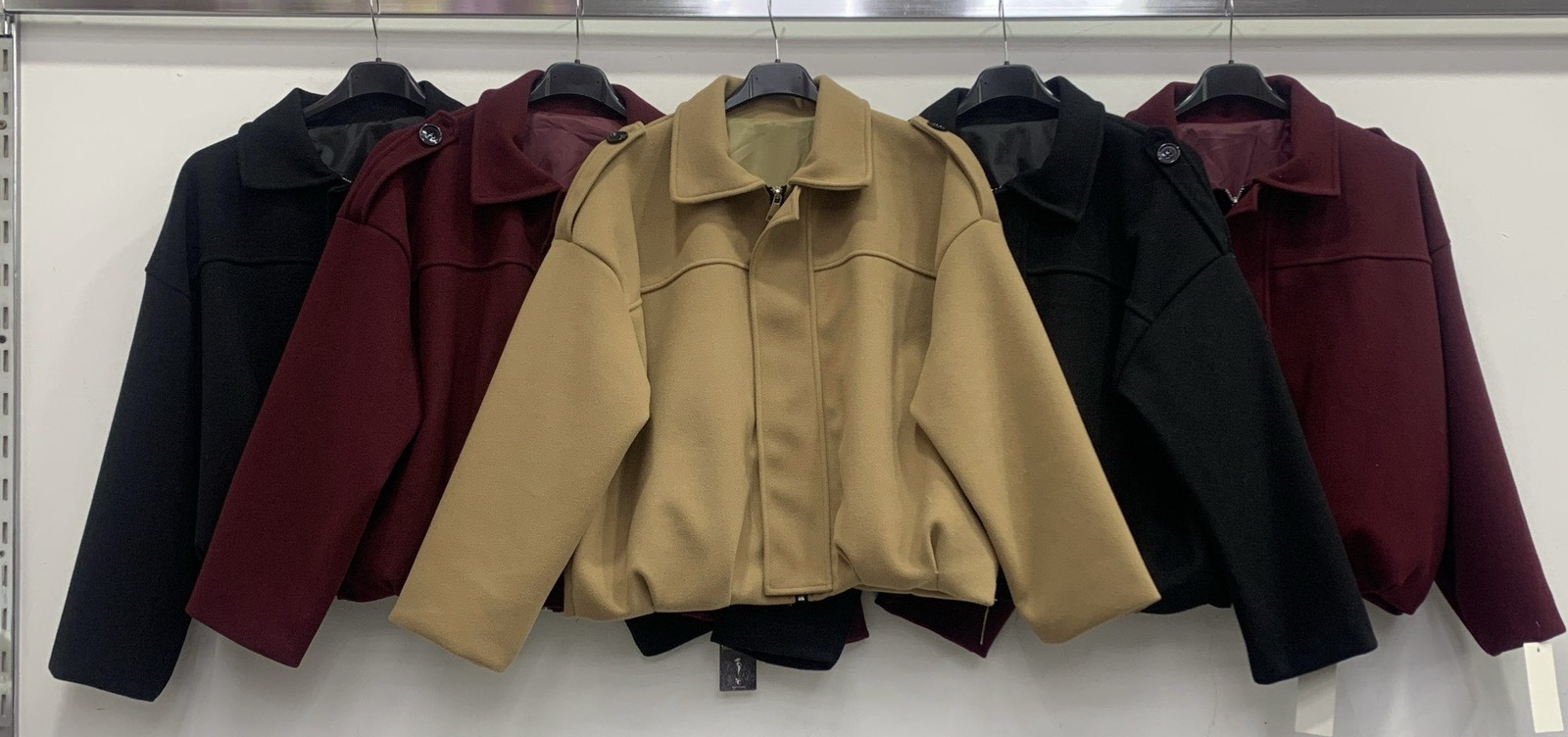 Kurtki  Damskie  WŁOSKA  , Size uni, paczka 6szt ,mix kolor