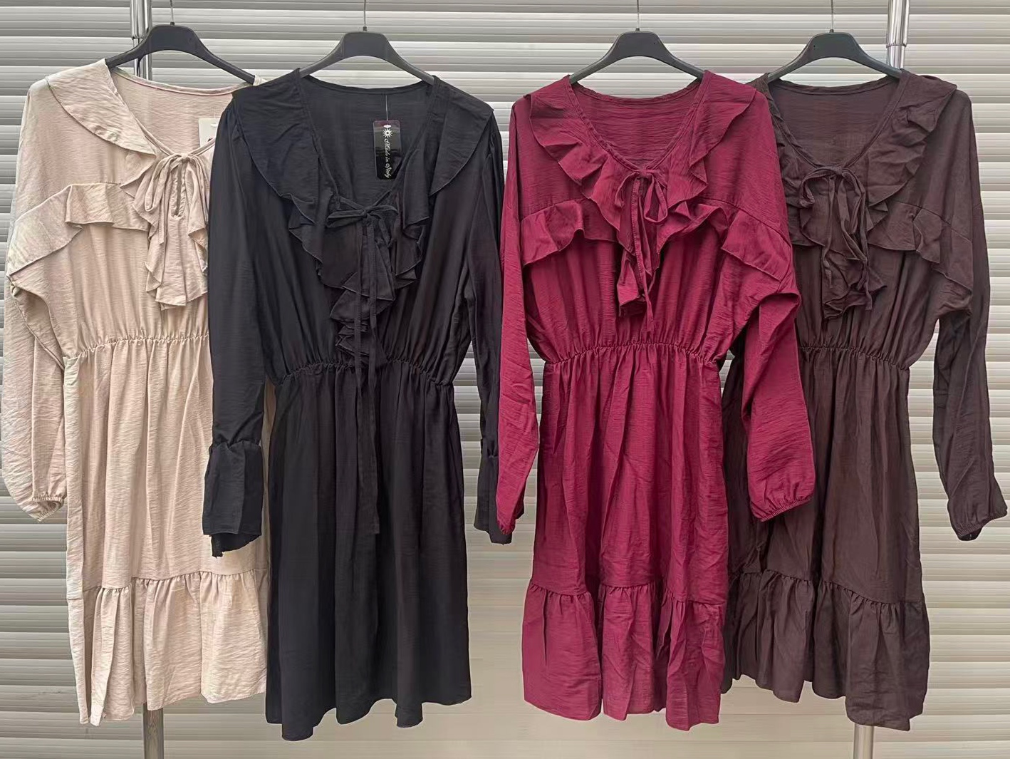 Sukienki Damskie  WŁOSKA  , Size uni, paczka 6szt ,mix kolor