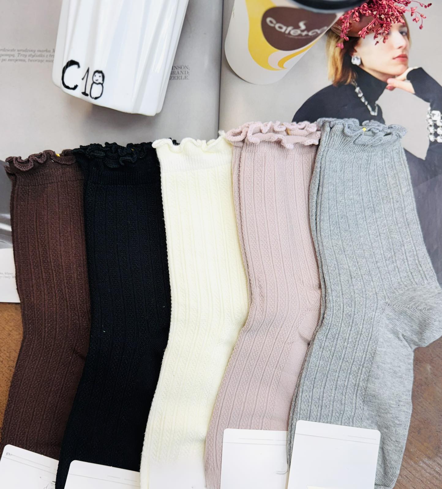 SKARPETY / STOPKI DAMSKIE.SIZE 35-42(40PAR/PACZKA) KOLOR JAK NA ZDZIĘCI