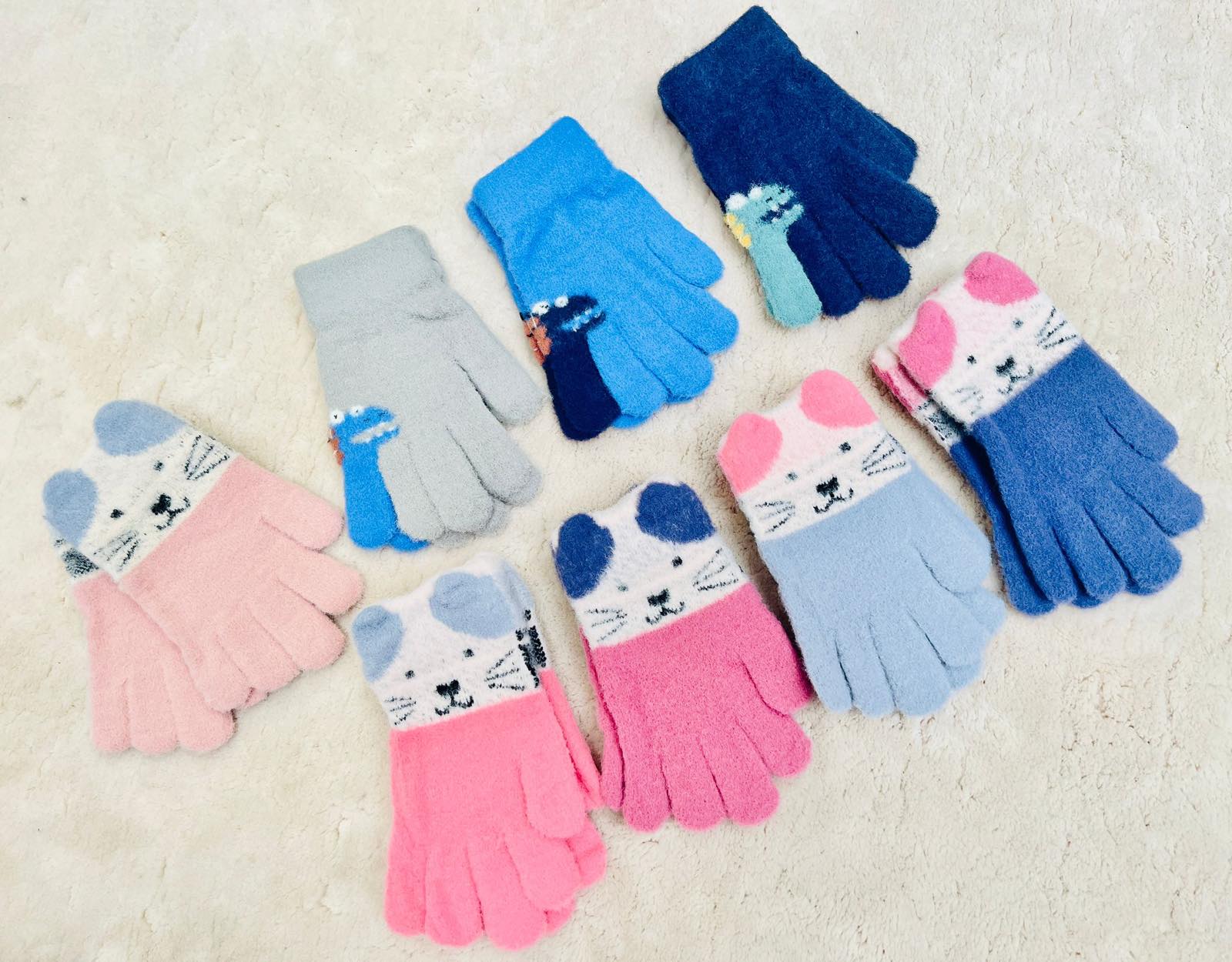 Rękawiczki DZIECIĘCA , paczka 12szt,mix kolor