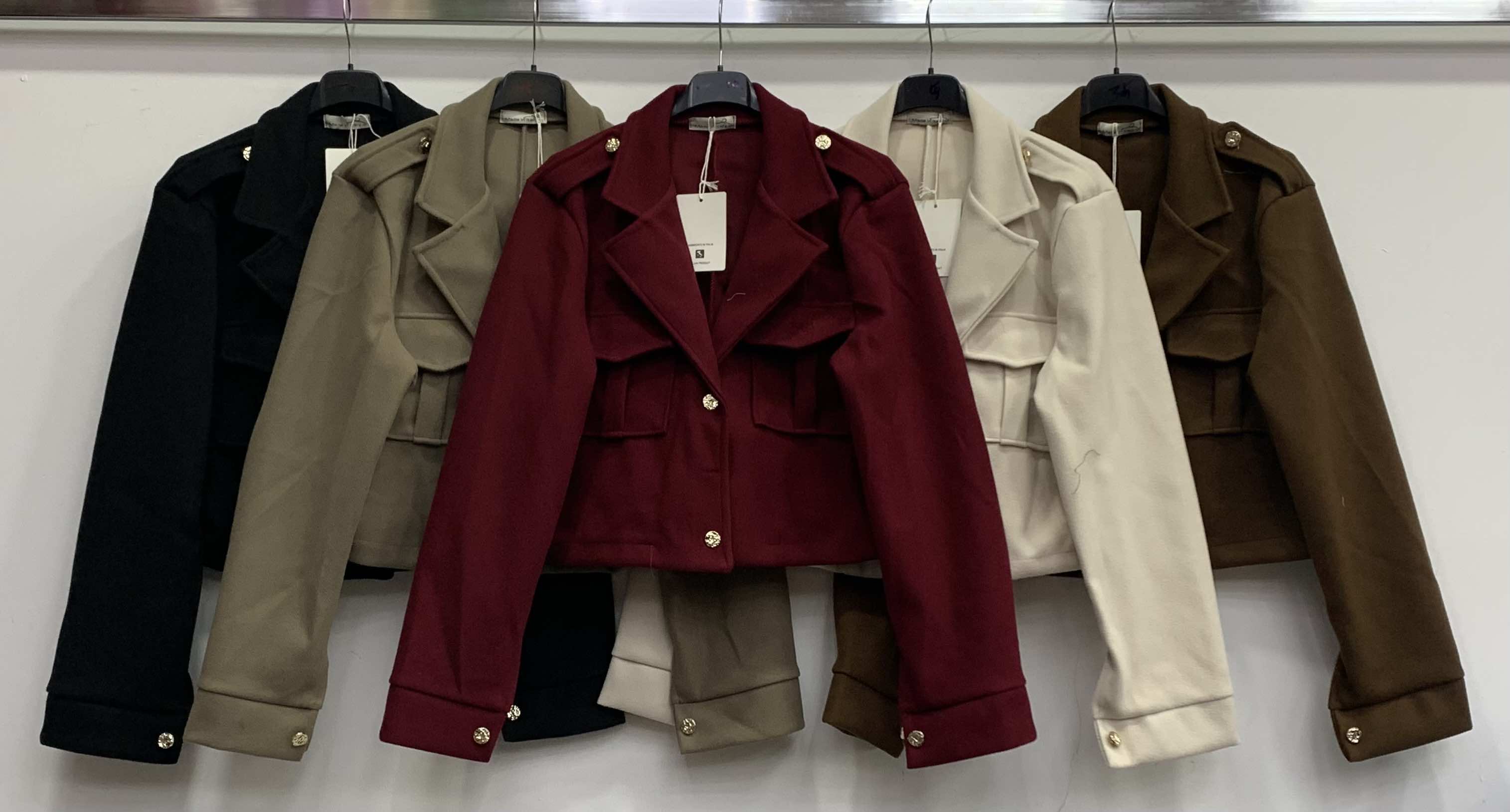 Kurtki  Damskie  WŁOSKA  , Size uni, paczka 6szt ,mix kolor