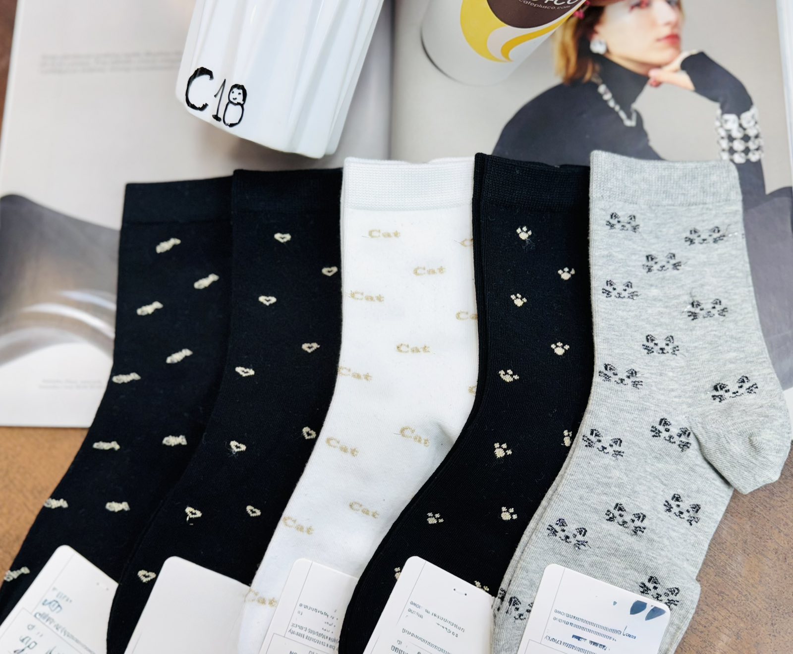 SKARPETY / STOPKI DAMSKIE.SIZE 35-42(40PAR/PACZKA) KOLOR JAK NA ZDZIĘCI