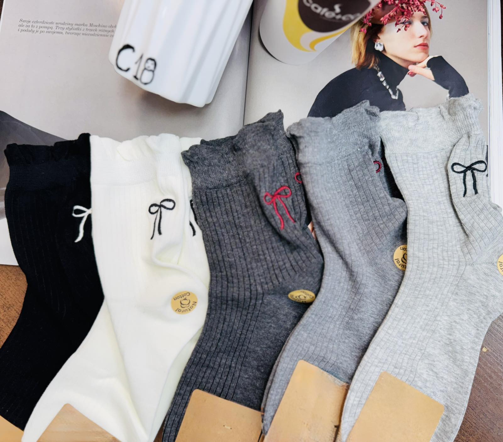 SKARPETY / STOPKI DAMSKIE.SIZE 35-42(40PAR/PACZKA) KOLOR JAK NA ZDZIĘCI