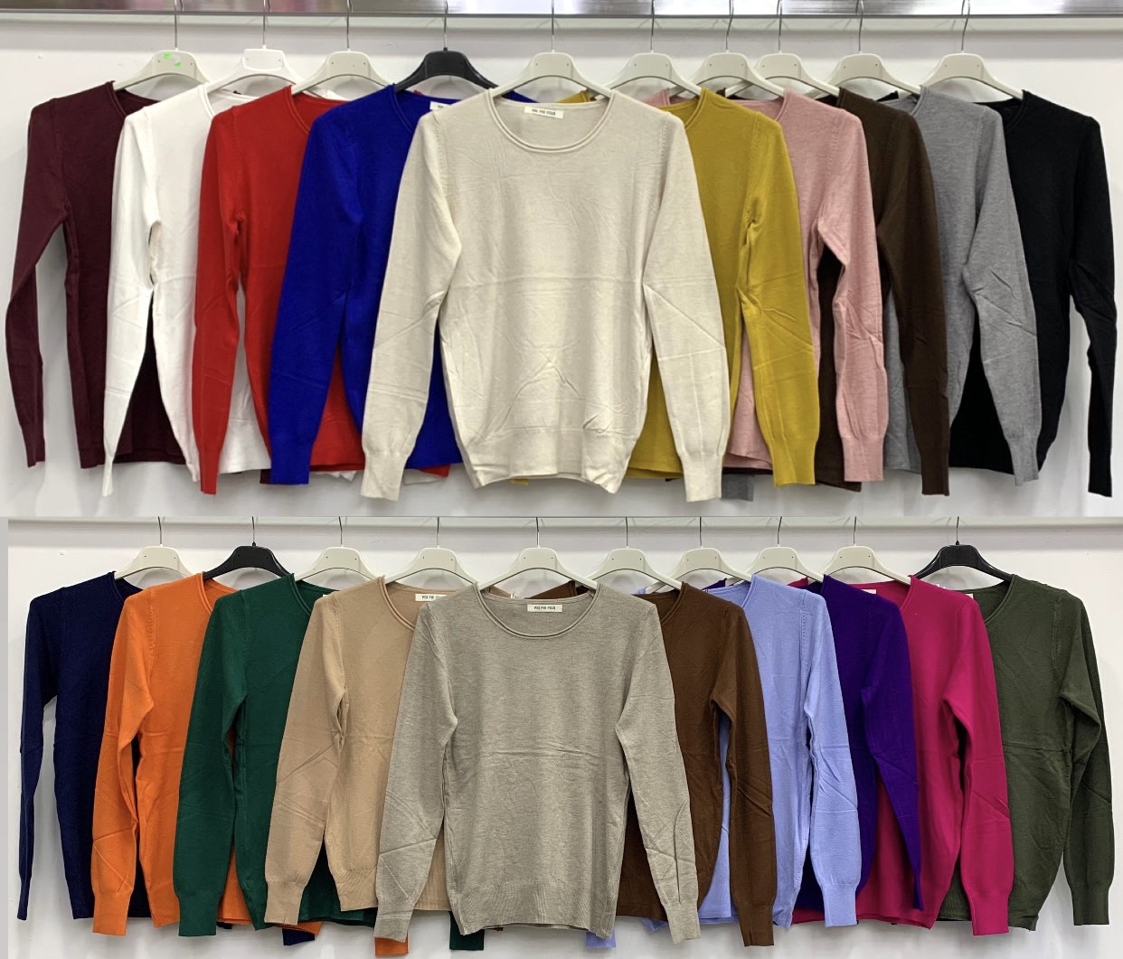 Swetry Damskie WŁOSKA , Size uni, paczka 6szt ,mix kolor