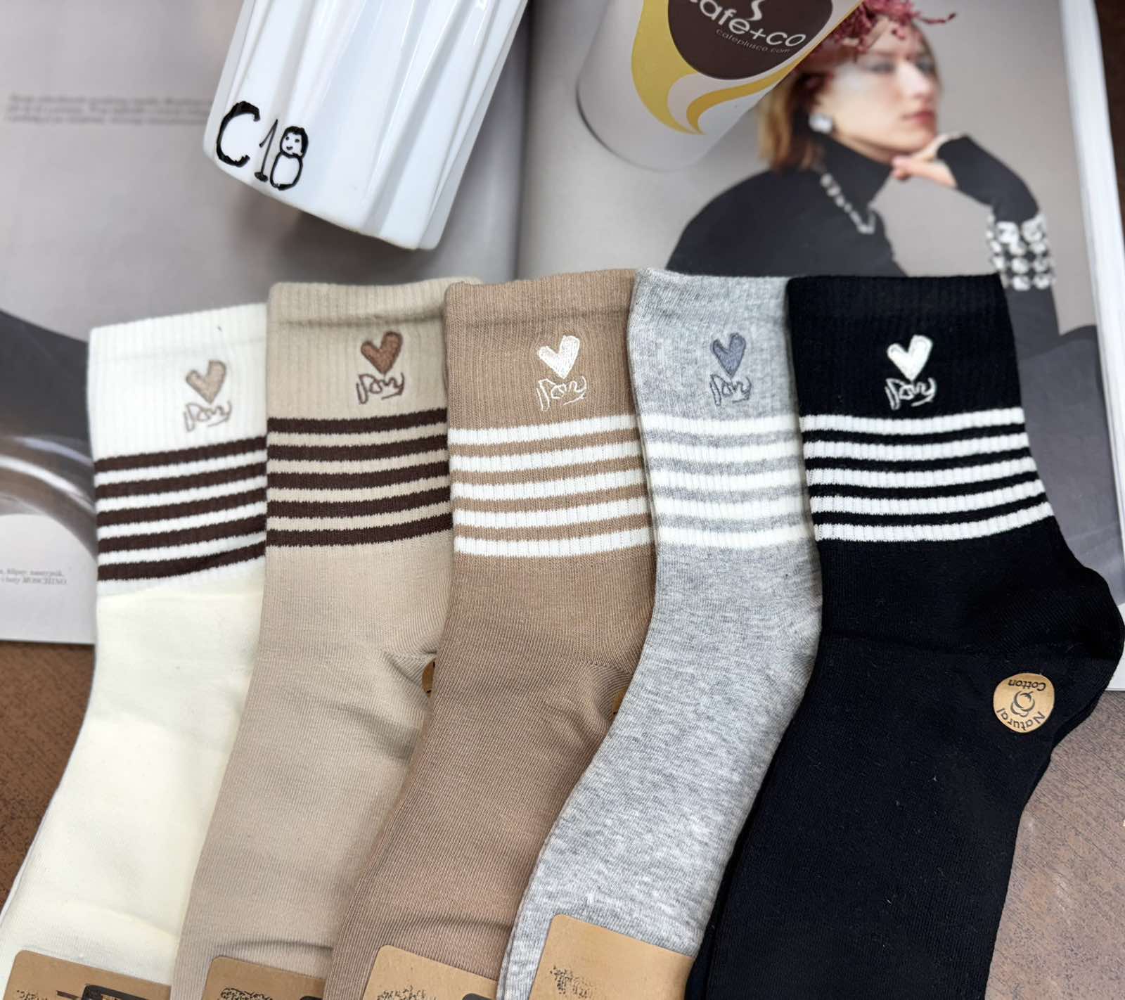 SKARPETY / STOPKI DAMSKIE.SIZE 35-42(40PAR/PACZKA) KOLOR JAK NA ZDZIĘCI