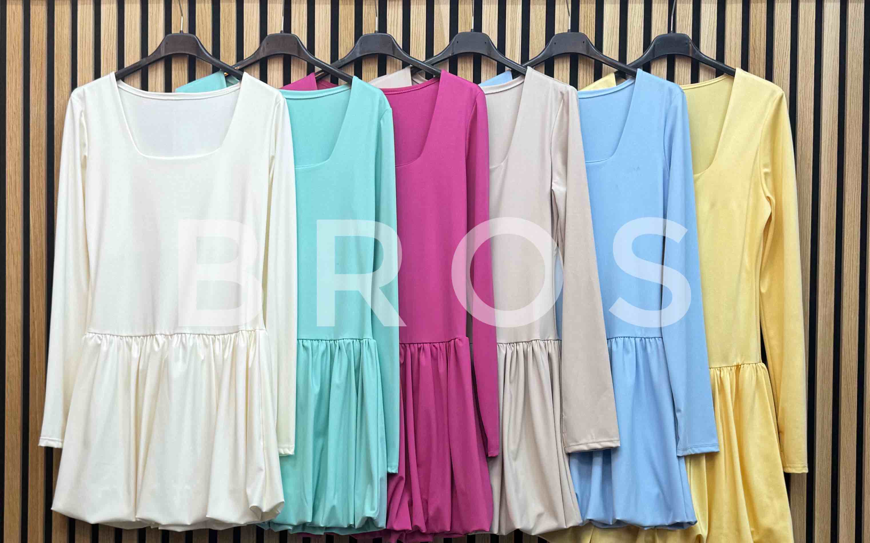 Sukienki Damskie wloskie, Size uni, paczka 6szt ,mix kolor