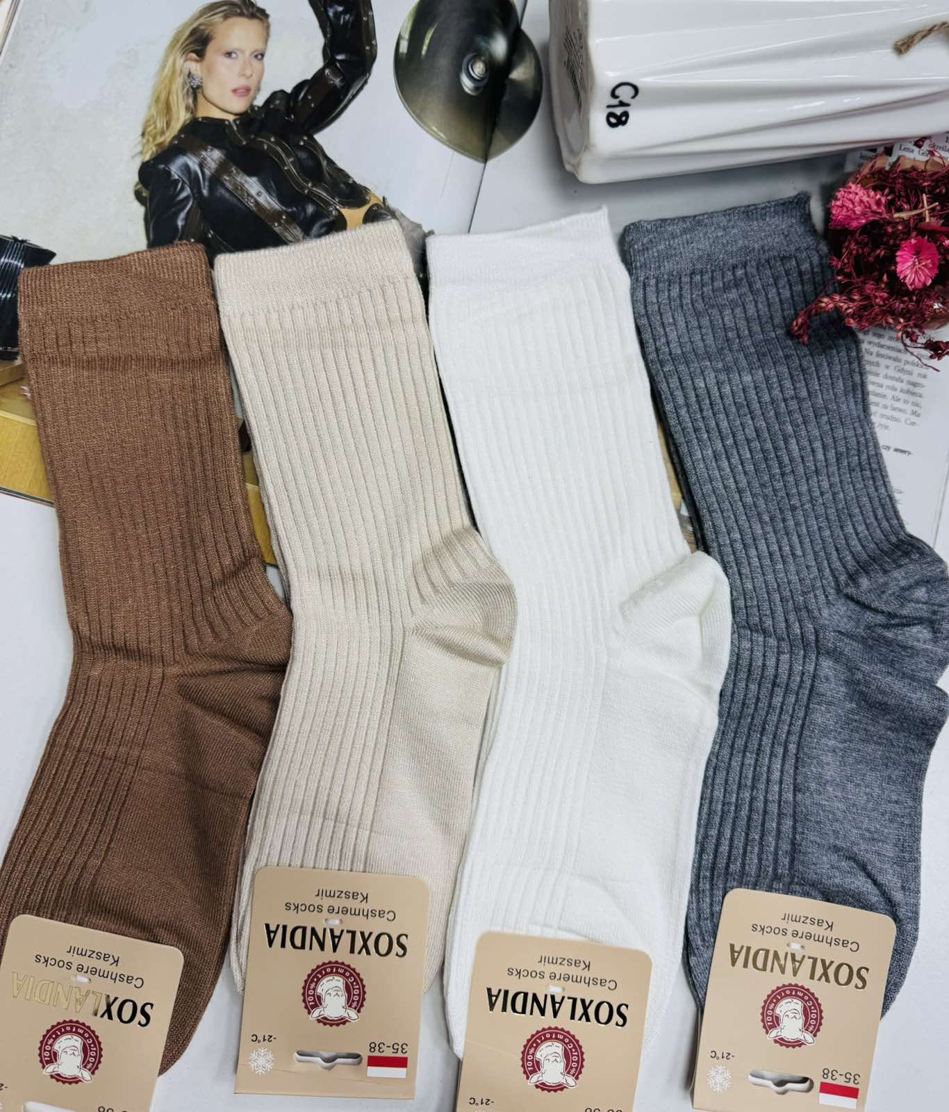 SKARPETY / STOPKI DAMSKIE.SIZE 35-38(40PAR/PACZKA) KOLOR JAK NA ZDZIĘCI