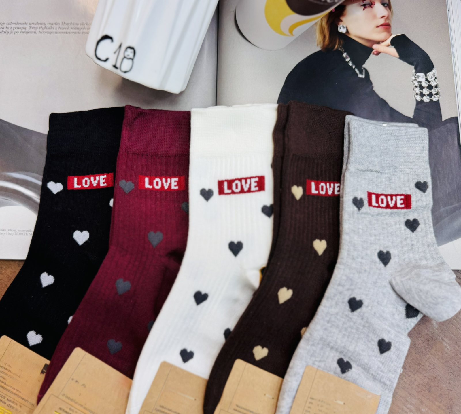 SKARPETY / STOPKI DAMSKIE.SIZE 35-42(40PAR/PACZKA) KOLOR JAK NA ZDZIĘCI