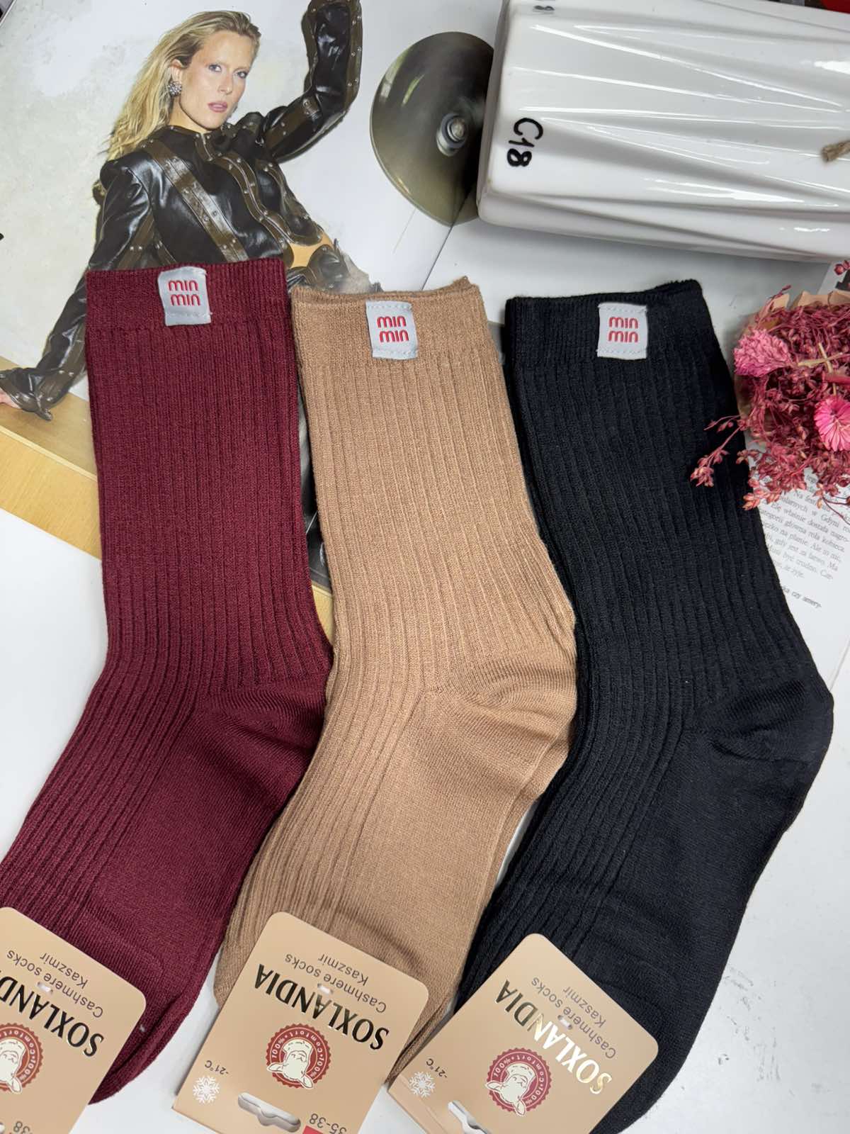 SKARPETY / STOPKI DAMSKIE.SIZE 35-38(40PAR/PACZKA) KOLOR JAK NA ZDZIĘCI