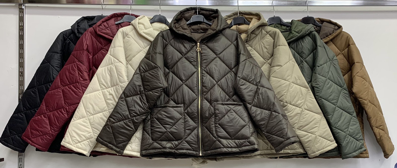 Kurtki  Damskie  WŁOSKA  , Size uni, paczka 6szt ,mix kolor