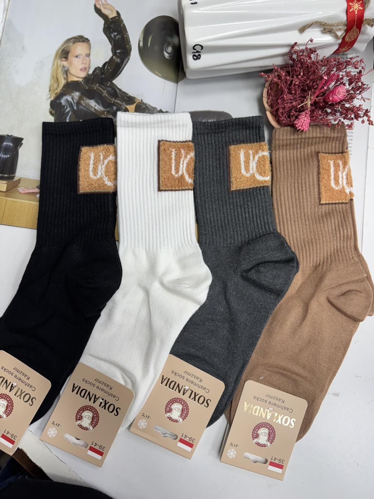 SKARPETY / STOPKI DAMSKIE.SIZE 35-38(40PAR/PACZKA) KOLOR JAK NA ZDZIĘCI