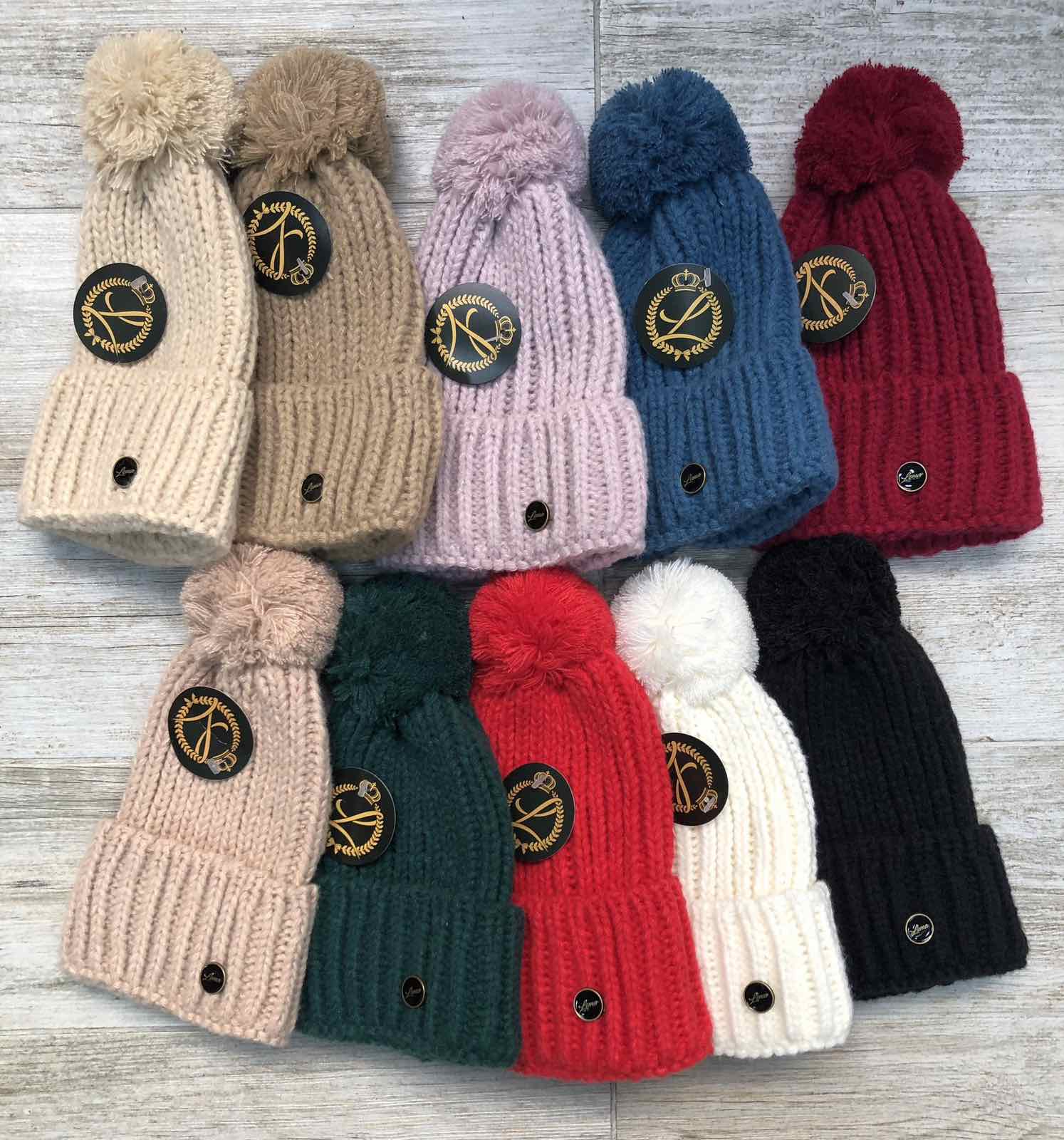 Czapki damskie, paczka 12szt,mix kolor