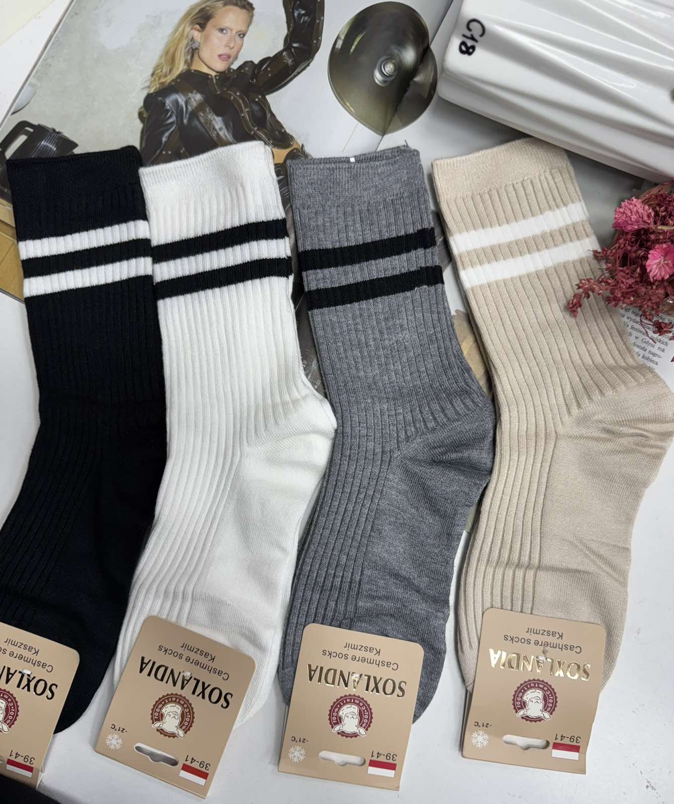 SKARPETY / STOPKI DAMSKIE.SIZE 35-38(40PAR/PACZKA) KOLOR JAK NA ZDZIĘCI