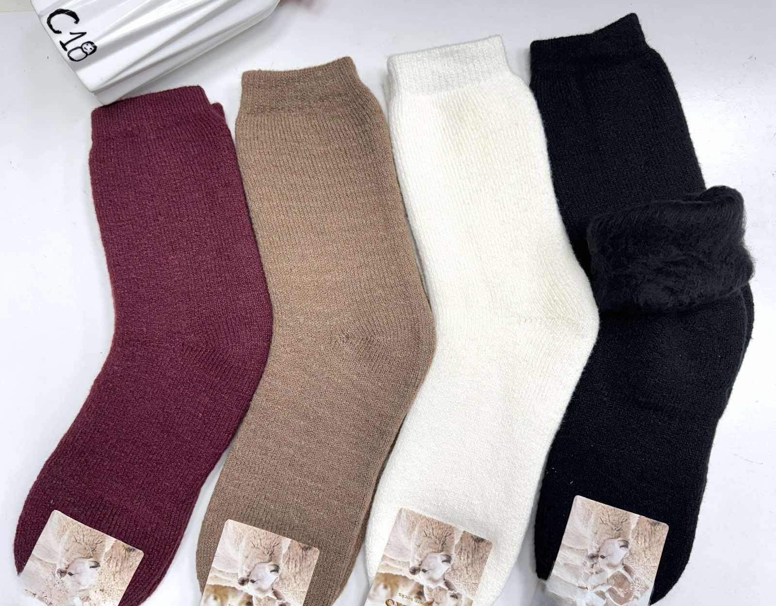 SKARPETY / STOPKI DAMSKIE.SIZE: 35-42, (40PAR/PACZKA) KOLOR JAK NA ZDZIĘCIU