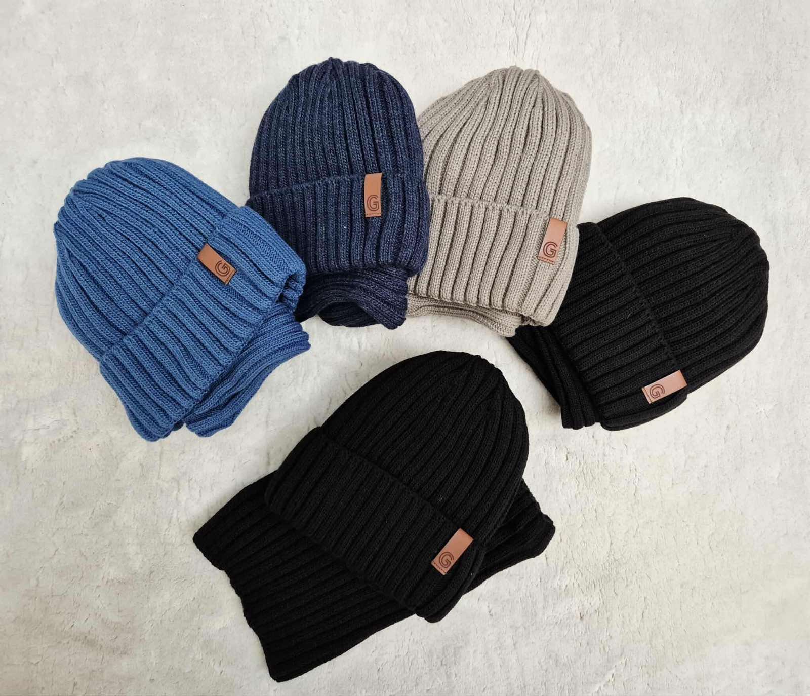 komplet Czapki  DZIECIĘCA , paczka 12szt,mix kolor