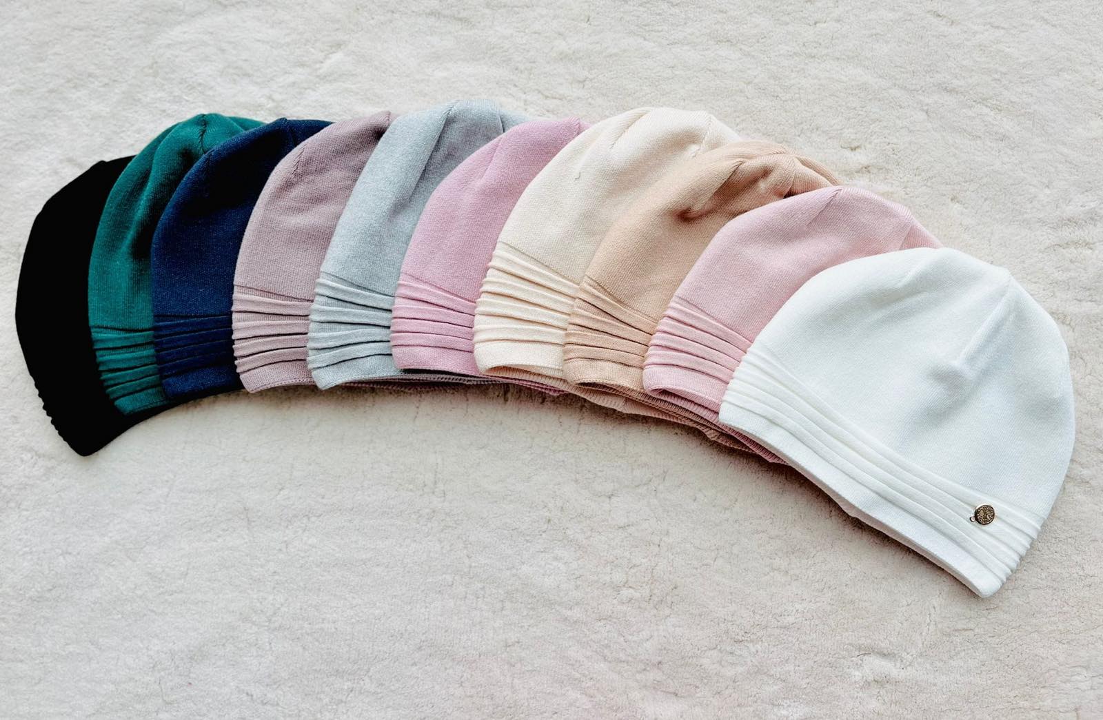 Czapki DZIECIĘCA , paczka 12szt,mix kolor