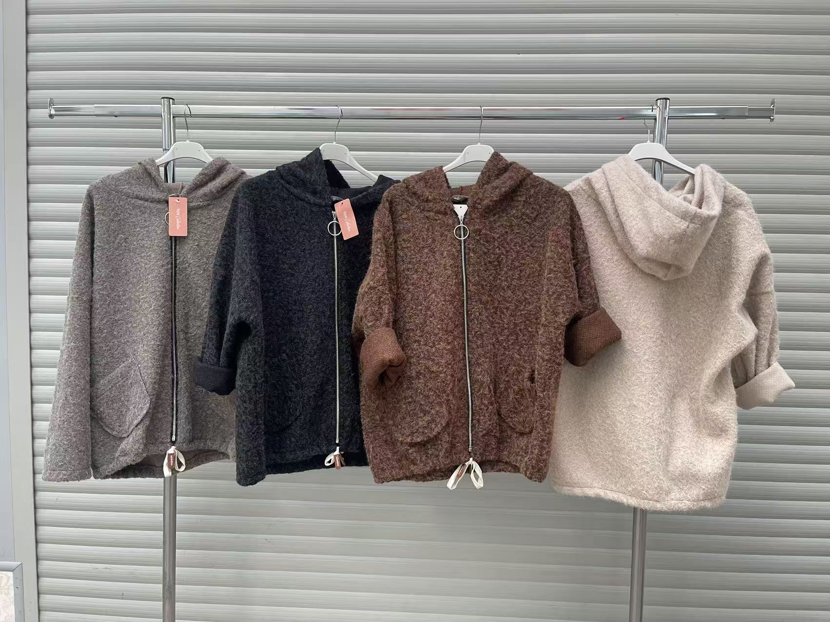 Kurtki Damskie  WŁOSKA  , Size uni, paczka 6szt ,mix kolor