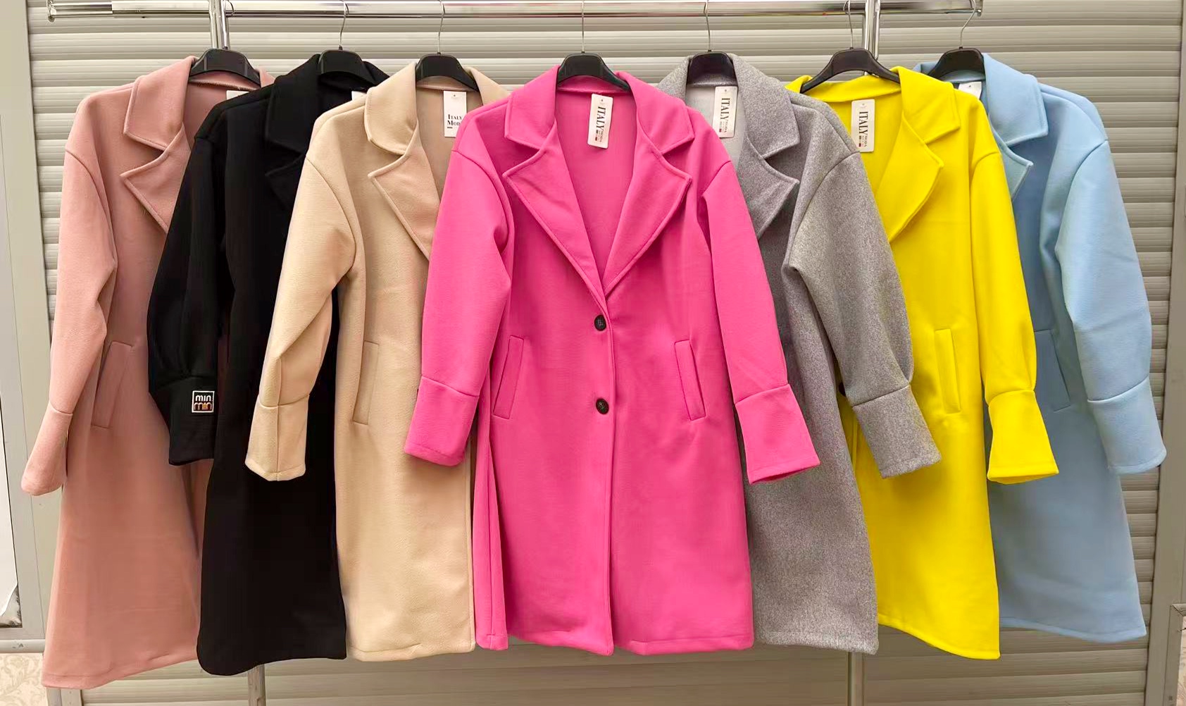 Płaszcz Damskie  WŁOSKA  , Size uni, paczka 6szt ,mix kolor