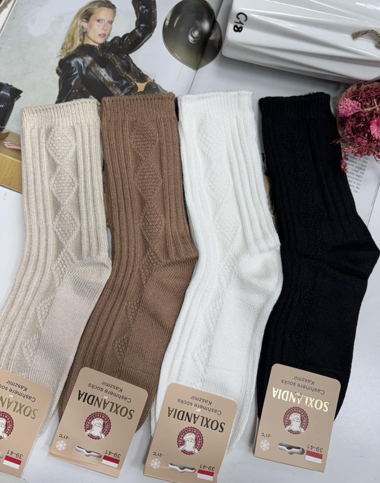 SKARPETY / STOPKI DAMSKIE.SIZE 39-41(40PAR/PACZKA) KOLOR JAK NA ZDZIĘCIU