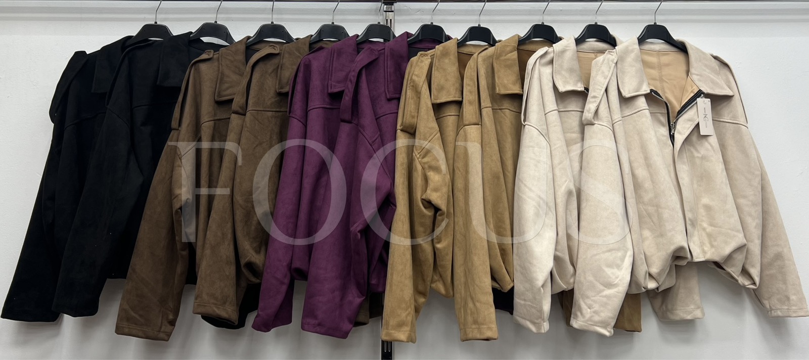 Kurtki Damskie Włoskie , Size uni, paczka 6szt ,mix kolor