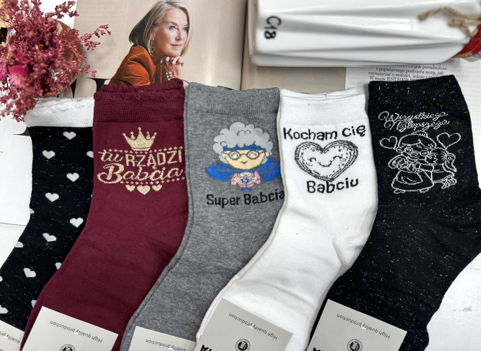 SKARPETY / STOPKI babci.SIZE 35-41(40PAR/PACZKA) KOLOR JAK NA ZDZIĘCIU