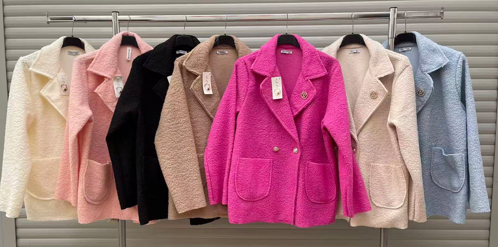 Kurtki Damskie  WŁOSKA  , Size uni, paczka 6szt ,mix kolor