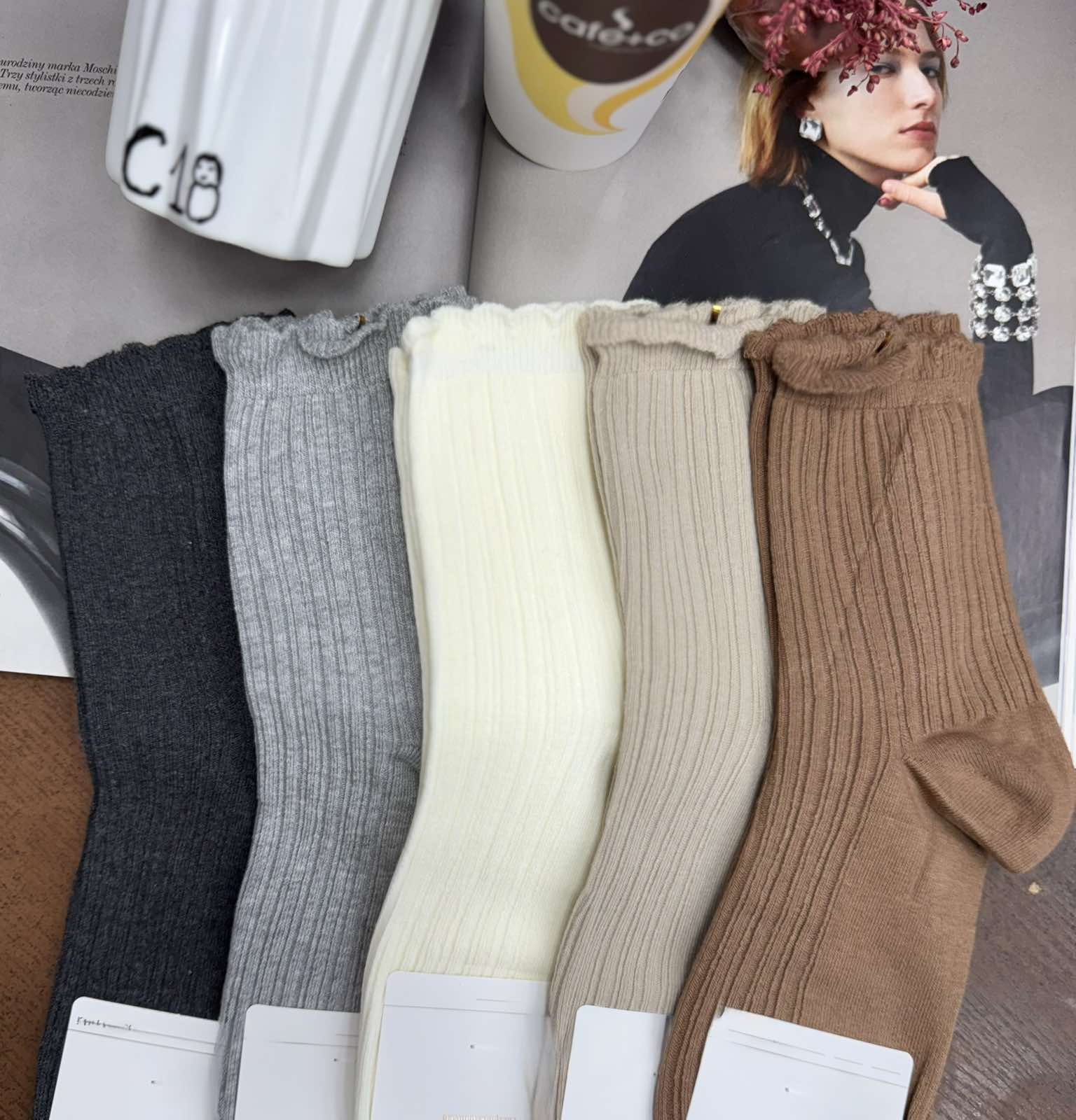 SKARPETY / STOPKI DAMSKIE.SIZE 35-42(40PAR/PACZKA) KOLOR JAK NA ZDZIĘCI