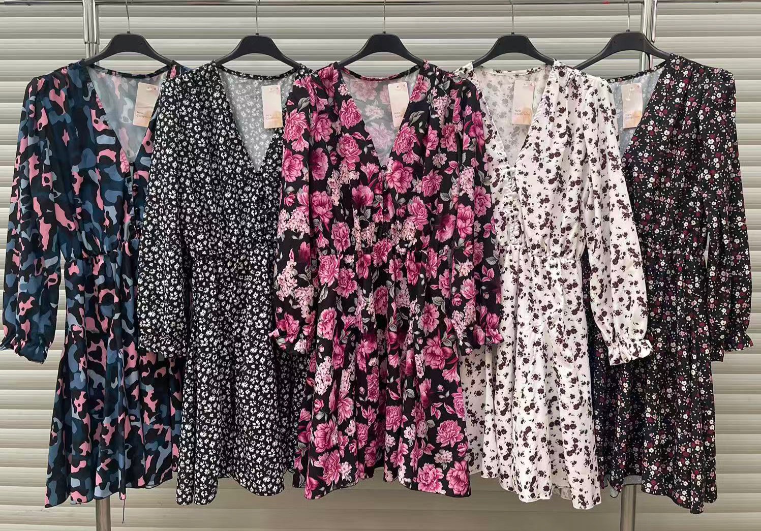 Sukienki Damskie  WŁOSKA  , Size uni, paczka 6szt ,mix kolor