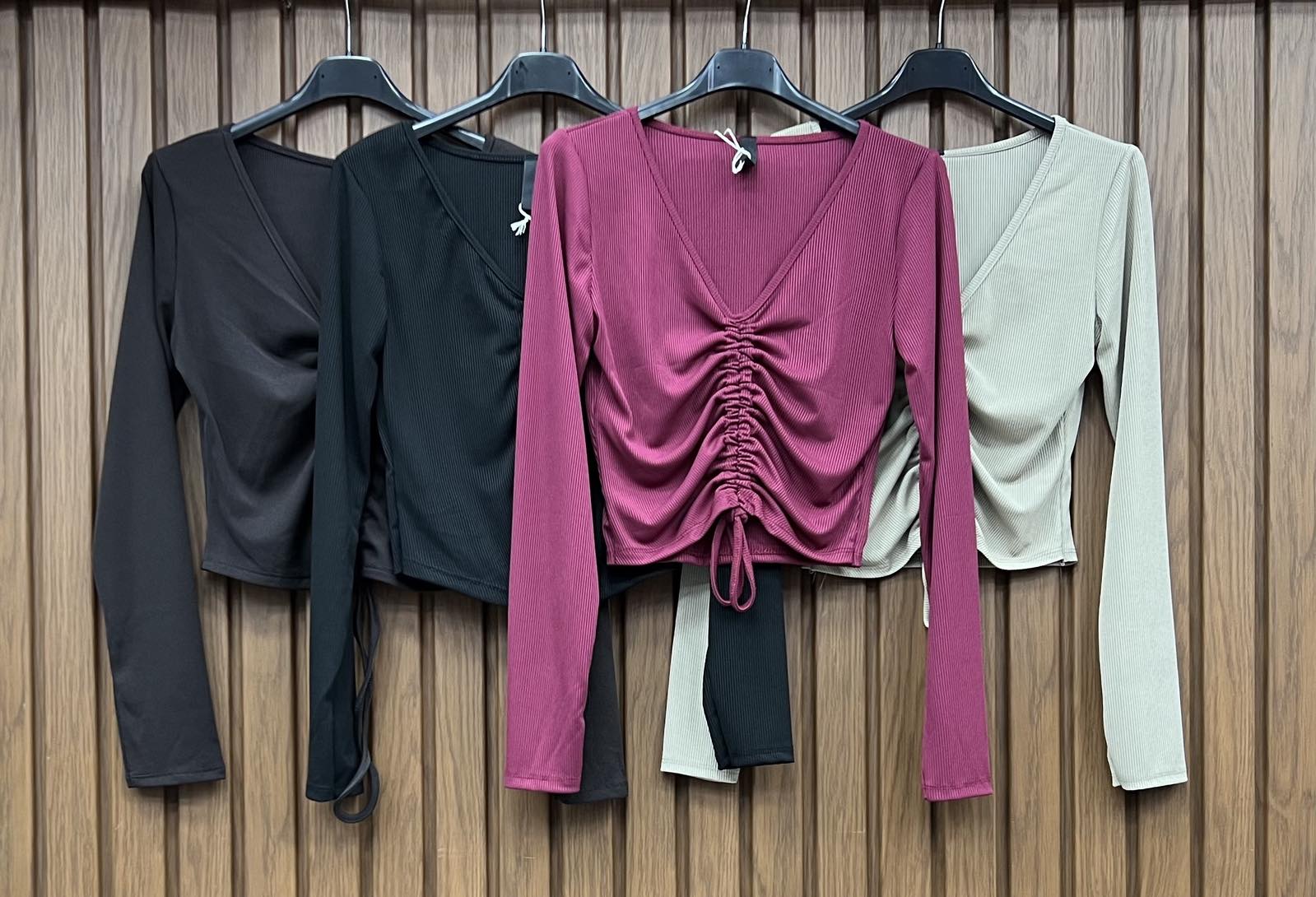 Bluzki  Damskie  WŁOSKA  , Size uni, paczka 6szt ,mix kolor