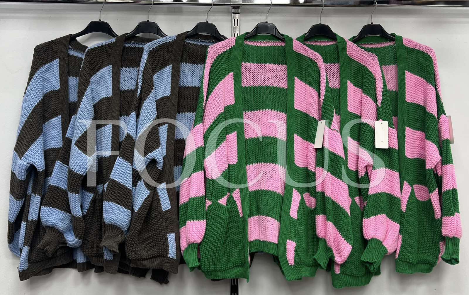 Swetry Damskie Włoskie , Size uni, paczka 6szt ,mix kolor