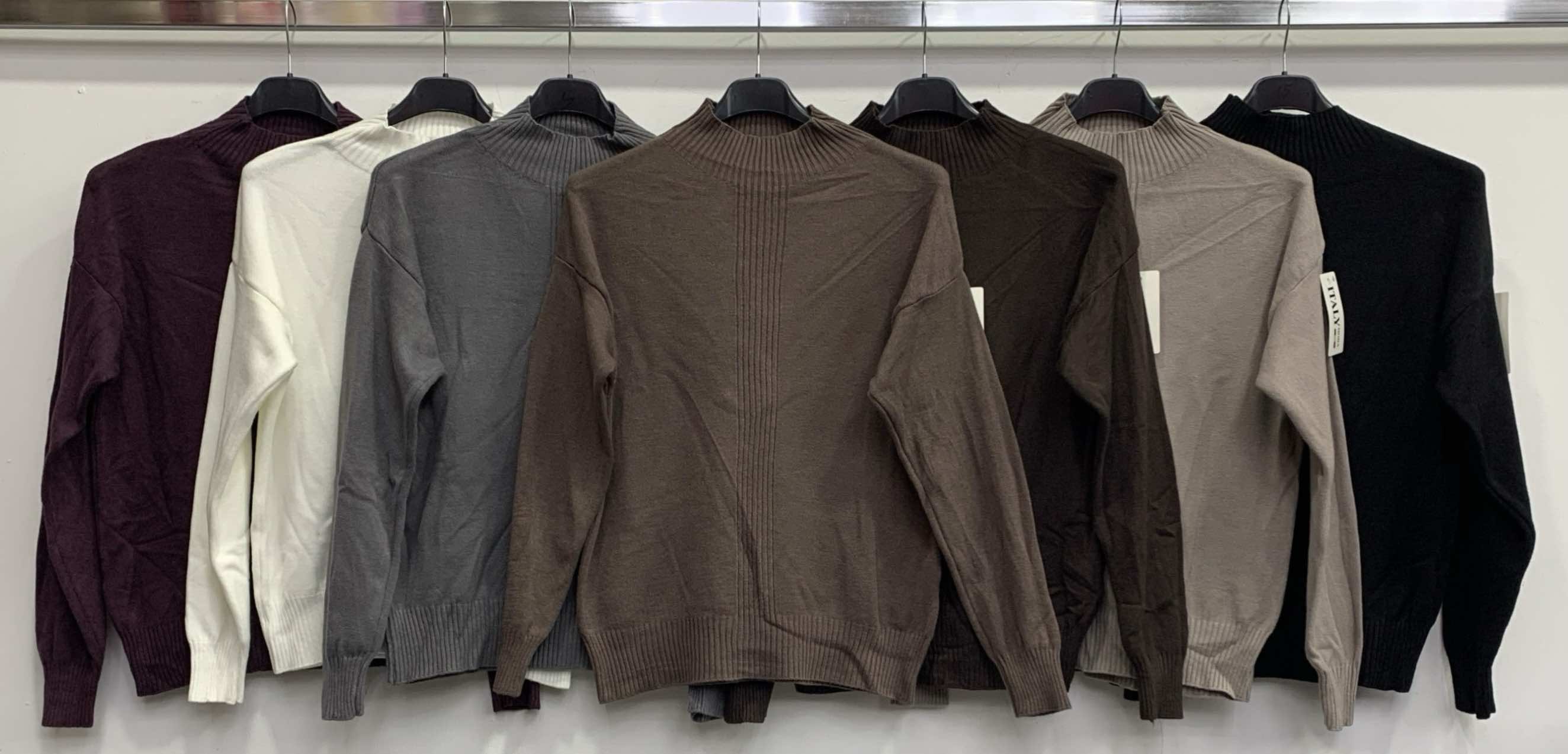 Swetry Damskie WŁOSKA , Size uni, paczka 6szt ,mix kolor