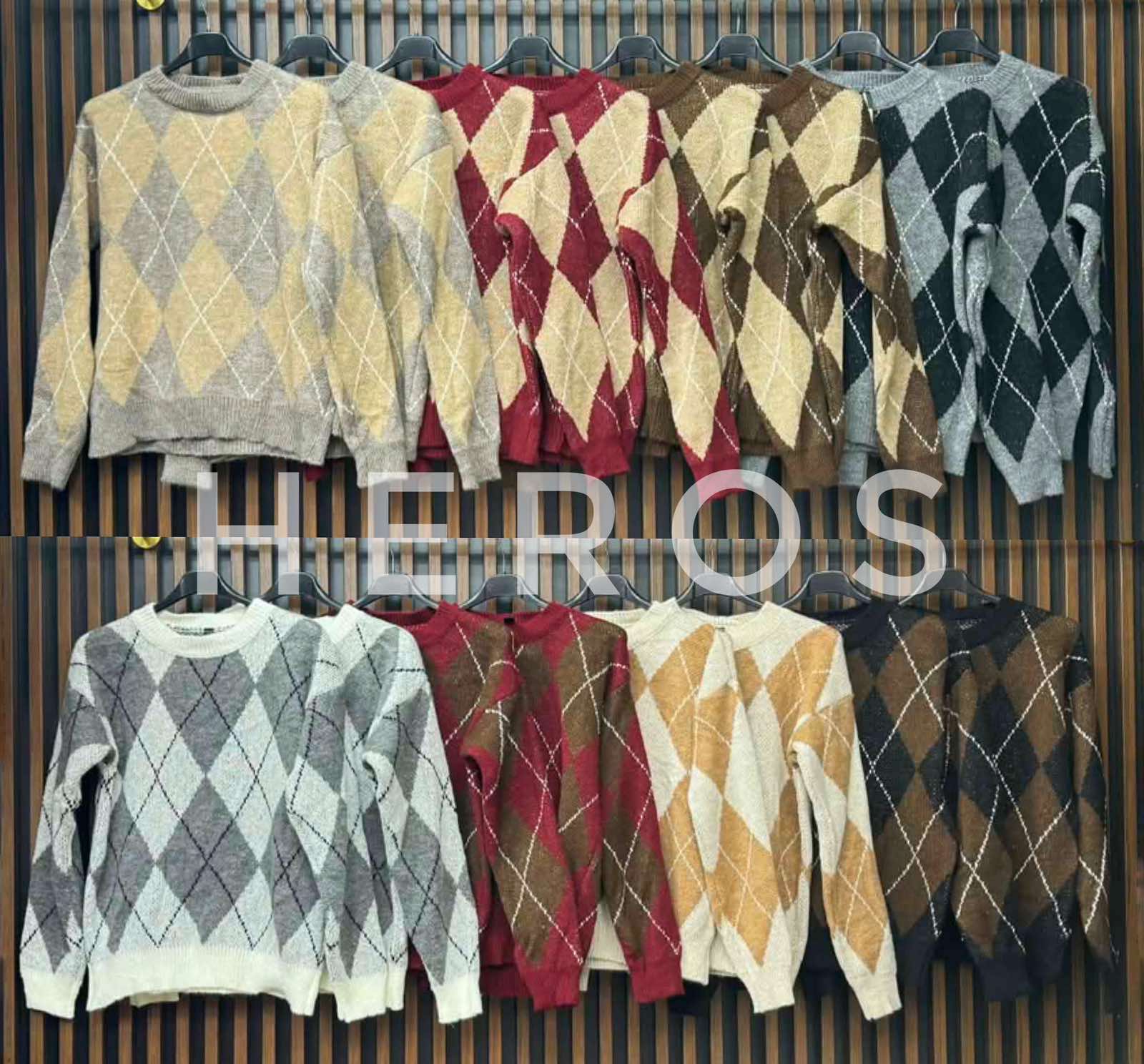 Swetry Damskie  WŁOSKA  , Size uni, paczka 6szt ,mix kolor