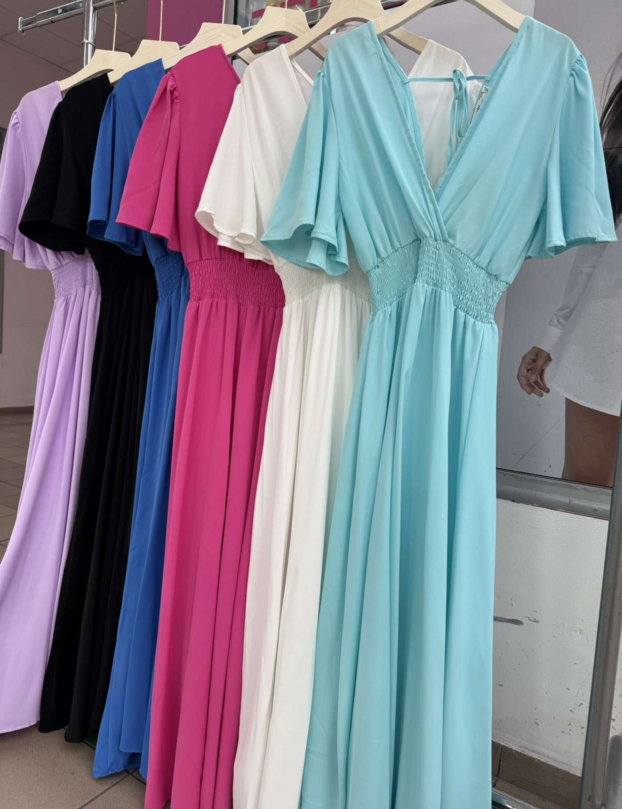 Sukienki damskie,size m-xl, paczka 12szt ,mix kolor